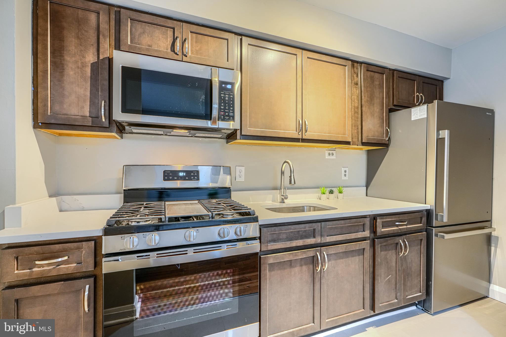 EASTWOOD - Residential