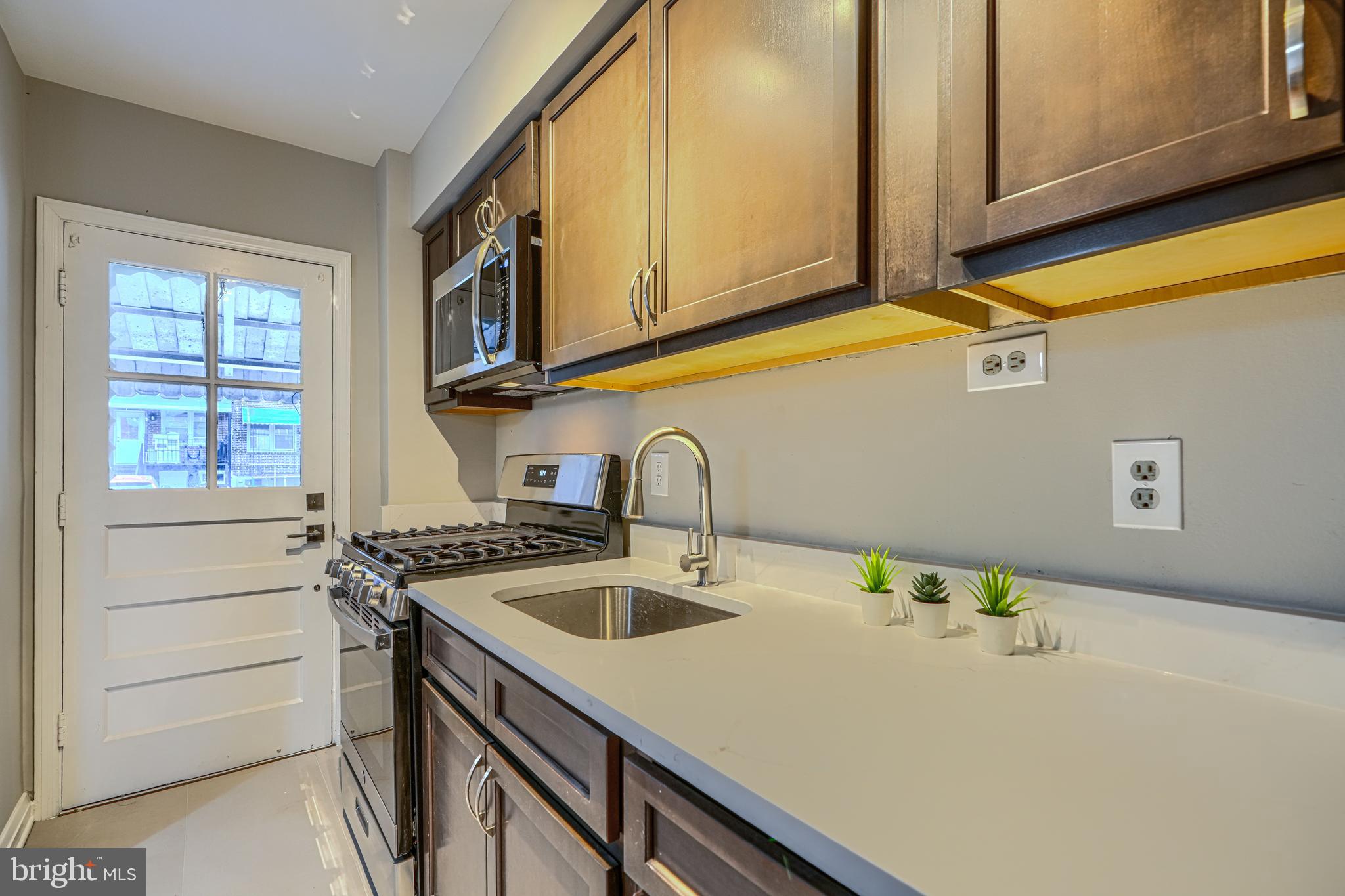 EASTWOOD - Residential