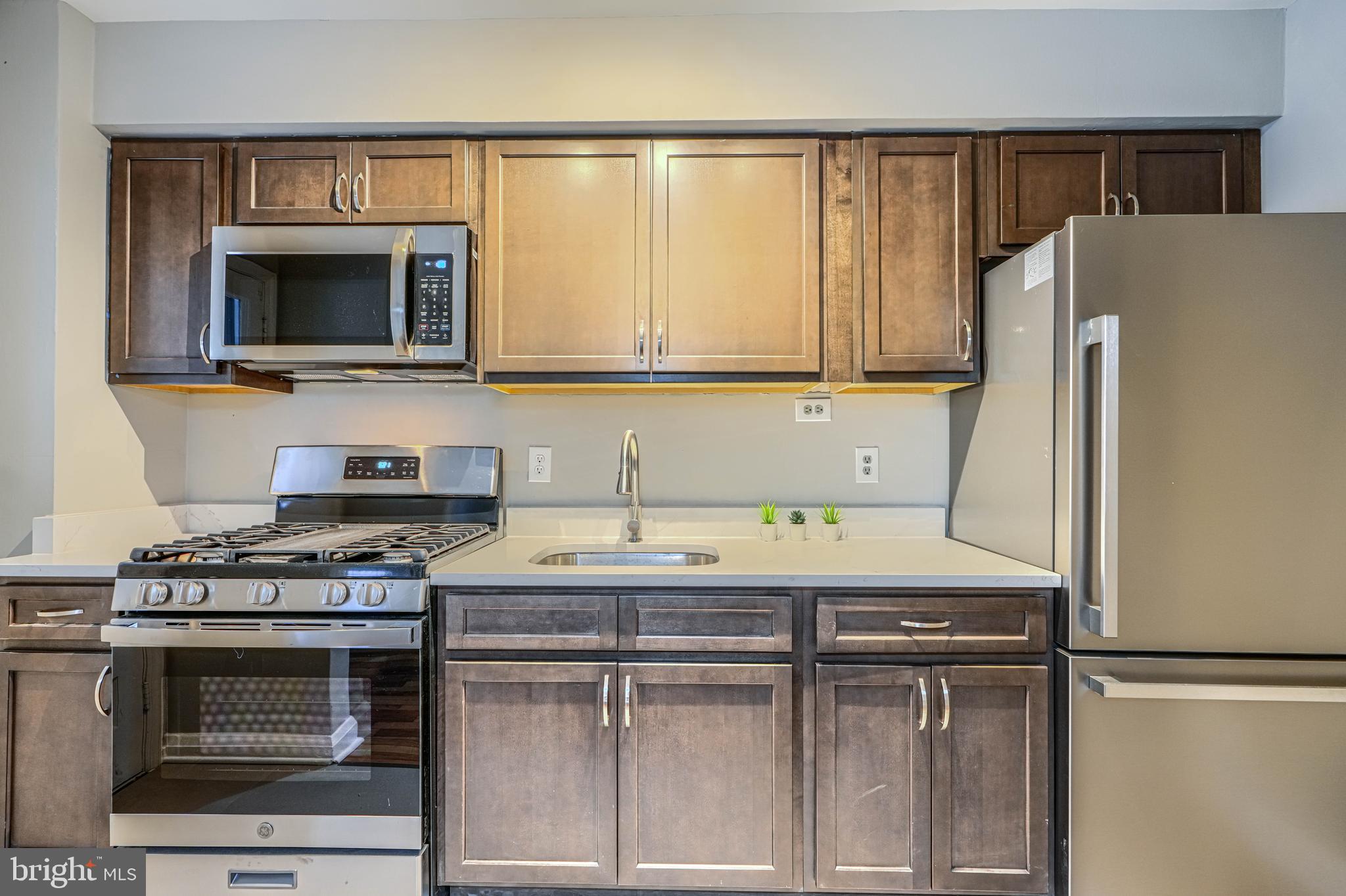 EASTWOOD - Residential