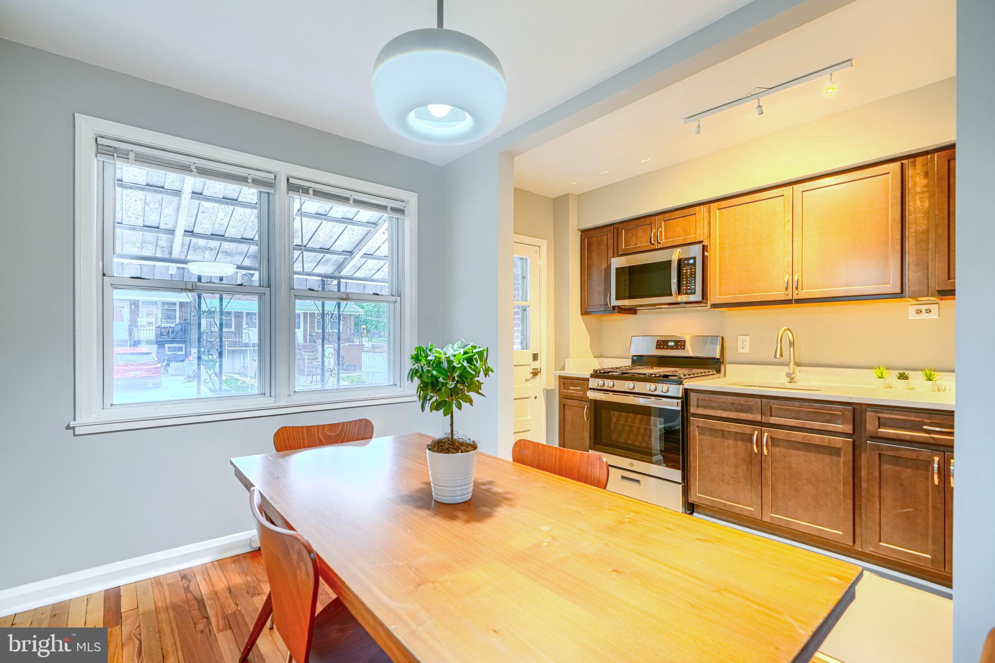 EASTWOOD - Residential