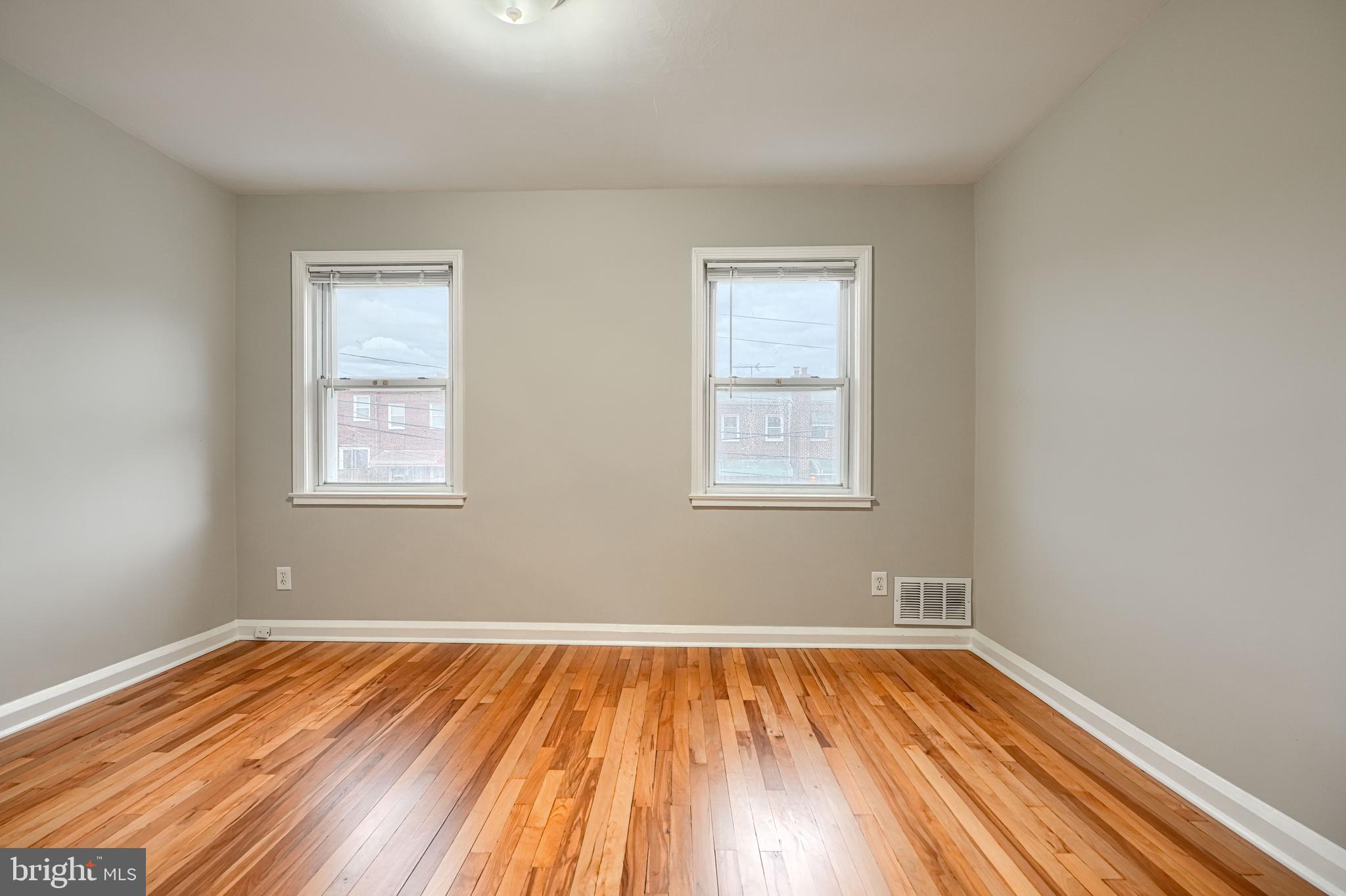 EASTWOOD - Residential