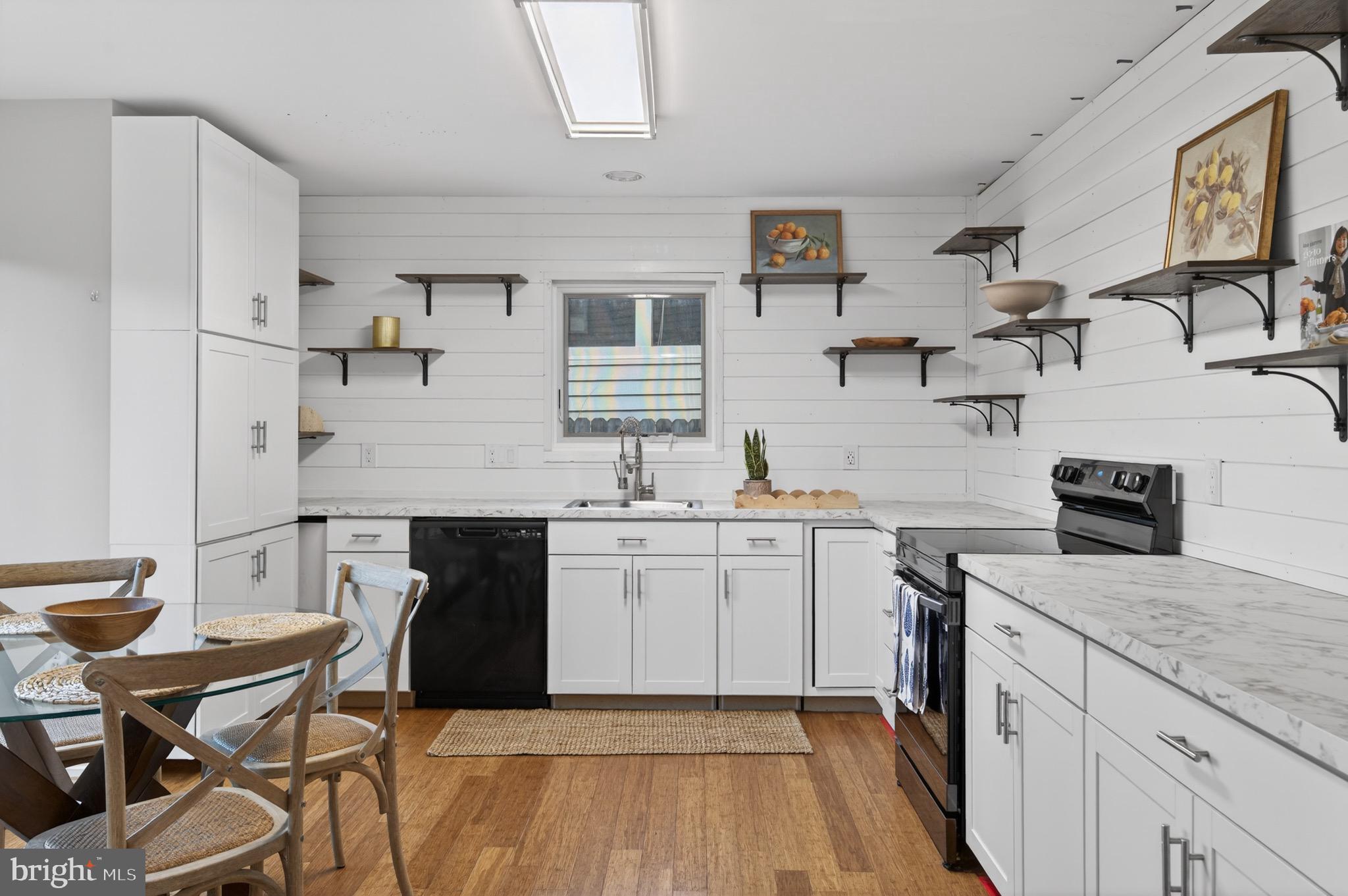 GEORGETOWN GROVE - Residential