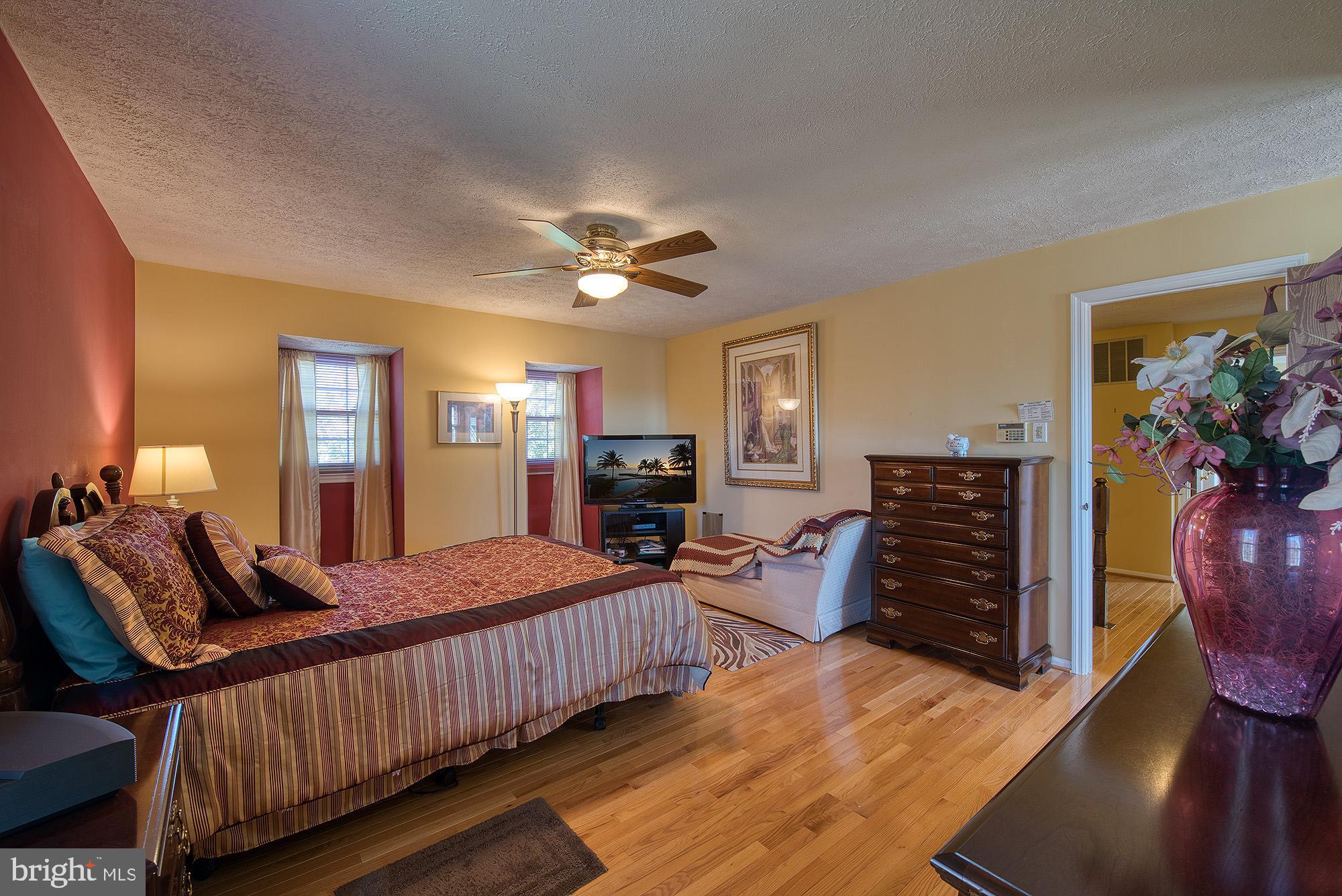 RAMBLEWOOD - Residential