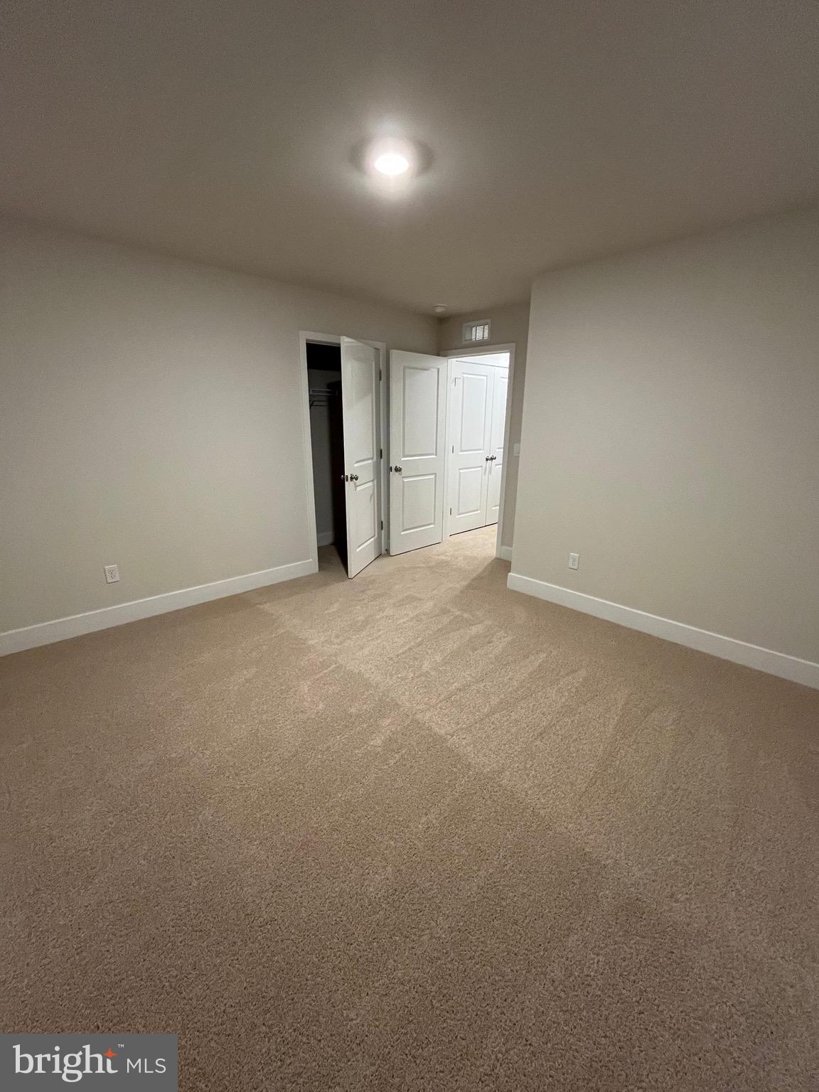 RETREAT AT WINDING CREEK - Residential Lease