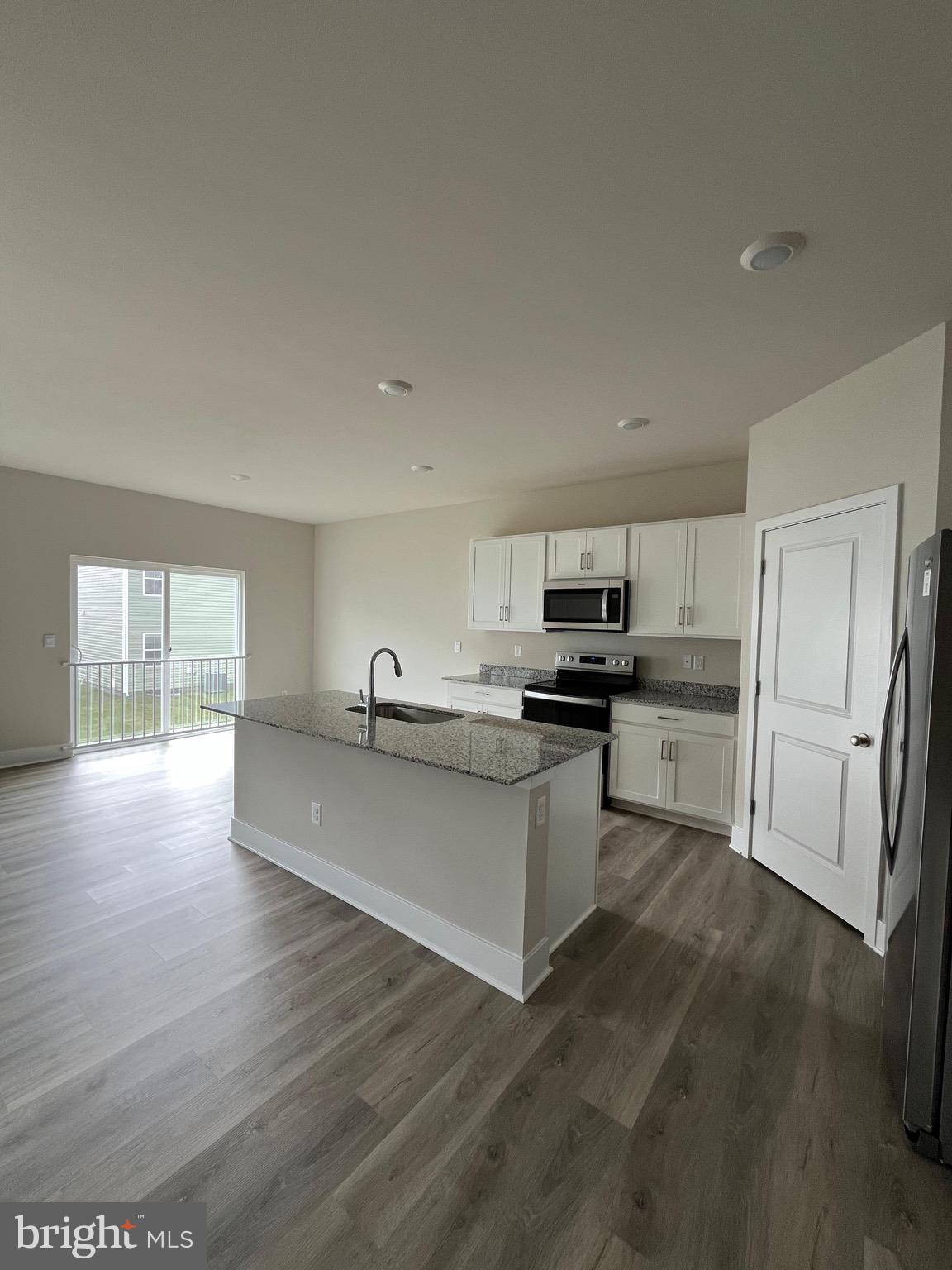 RETREAT AT WINDING CREEK - Residential Lease