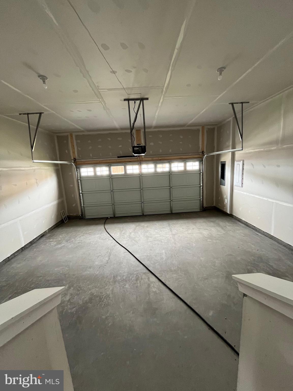 RETREAT AT WINDING CREEK - Residential Lease