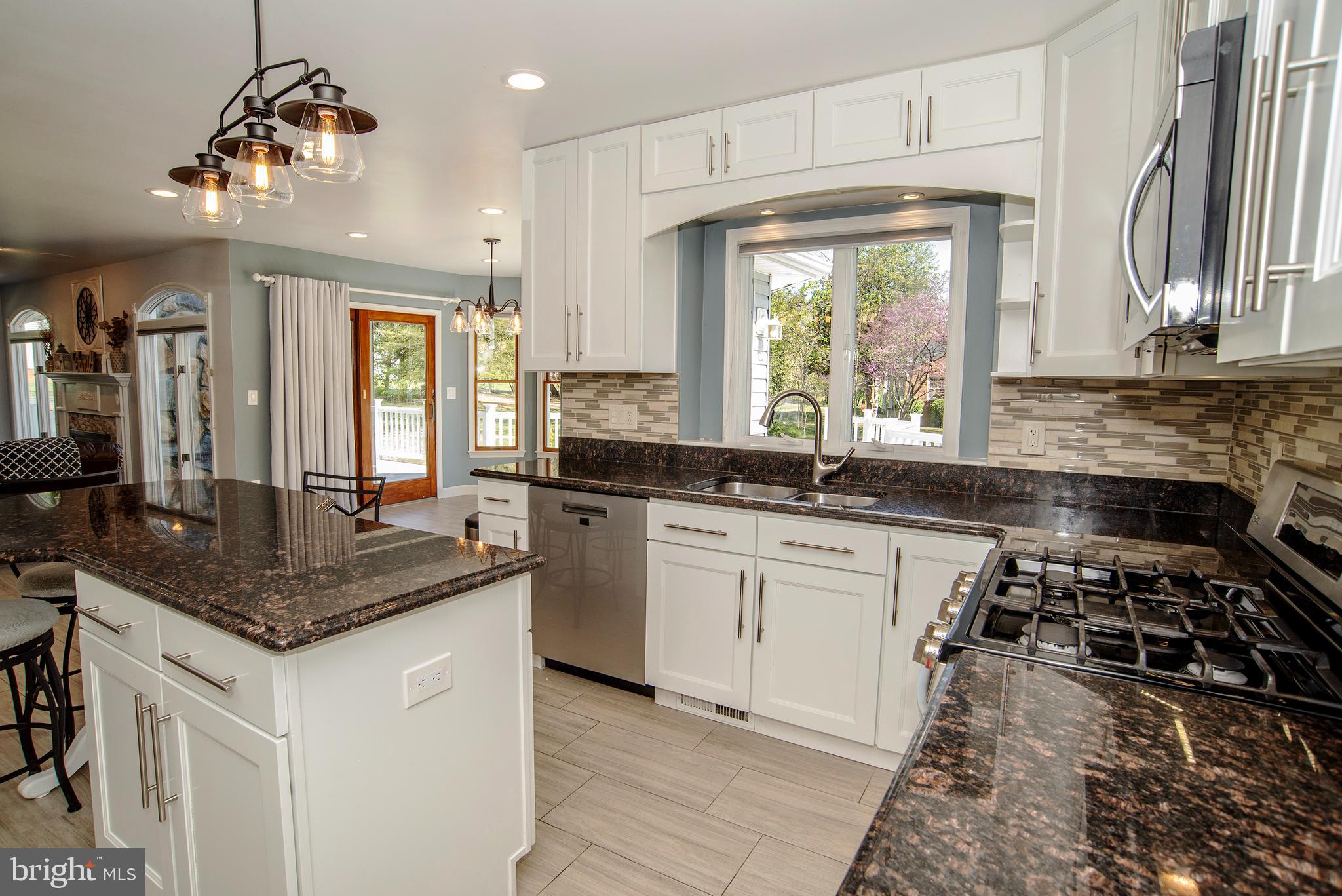 CLAYBURNE WOODS - Residential