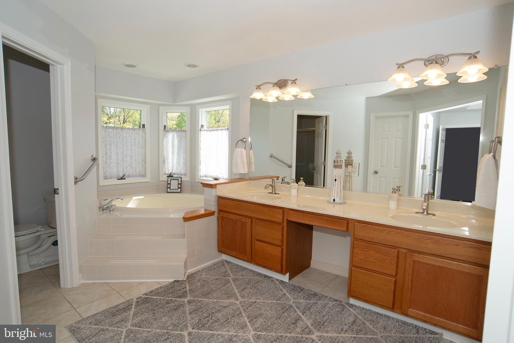 CLAYBURNE WOODS - Residential