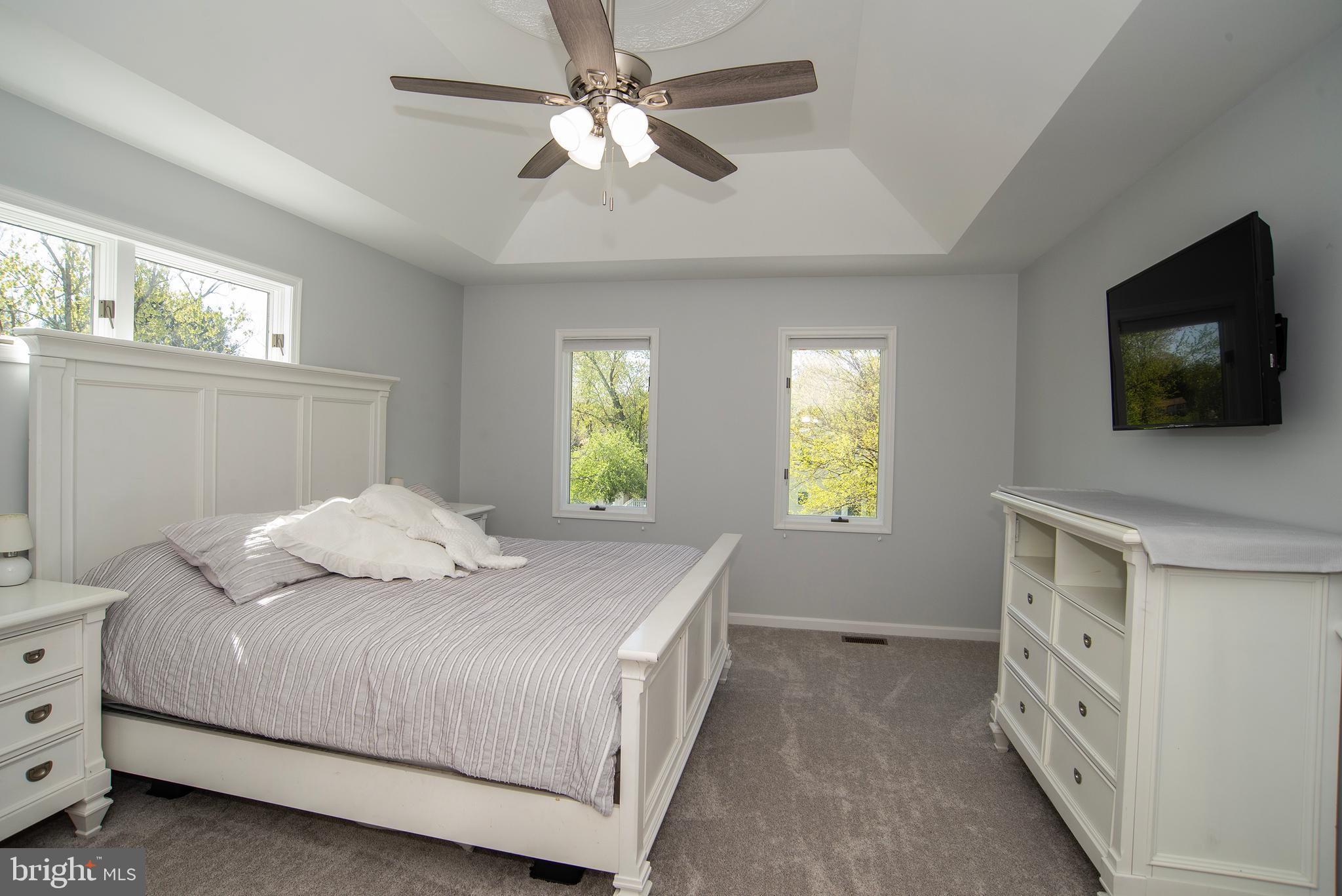 CLAYBURNE WOODS - Residential