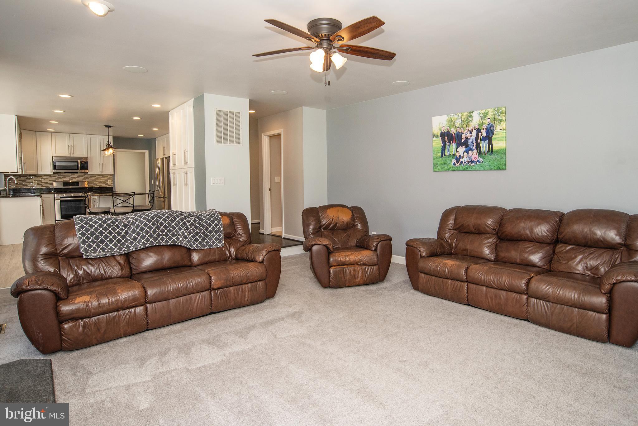 CLAYBURNE WOODS - Residential