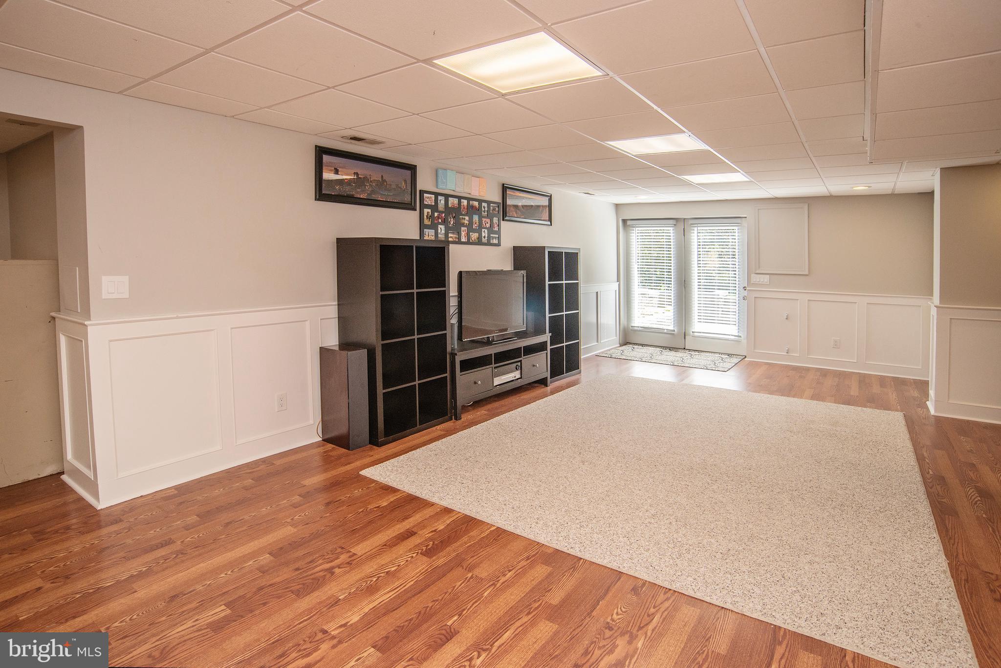 CLAYBURNE WOODS - Residential