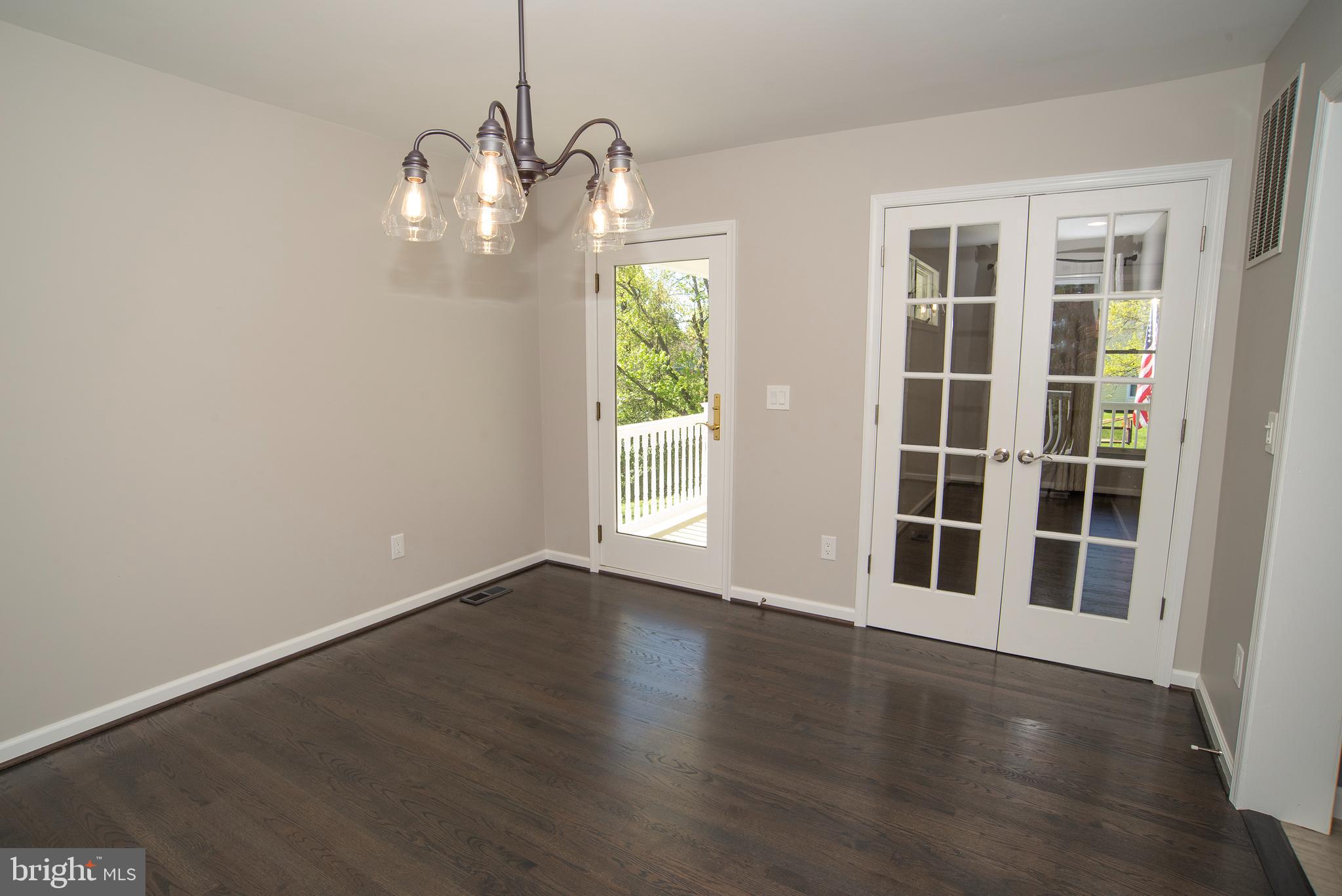 CLAYBURNE WOODS - Residential