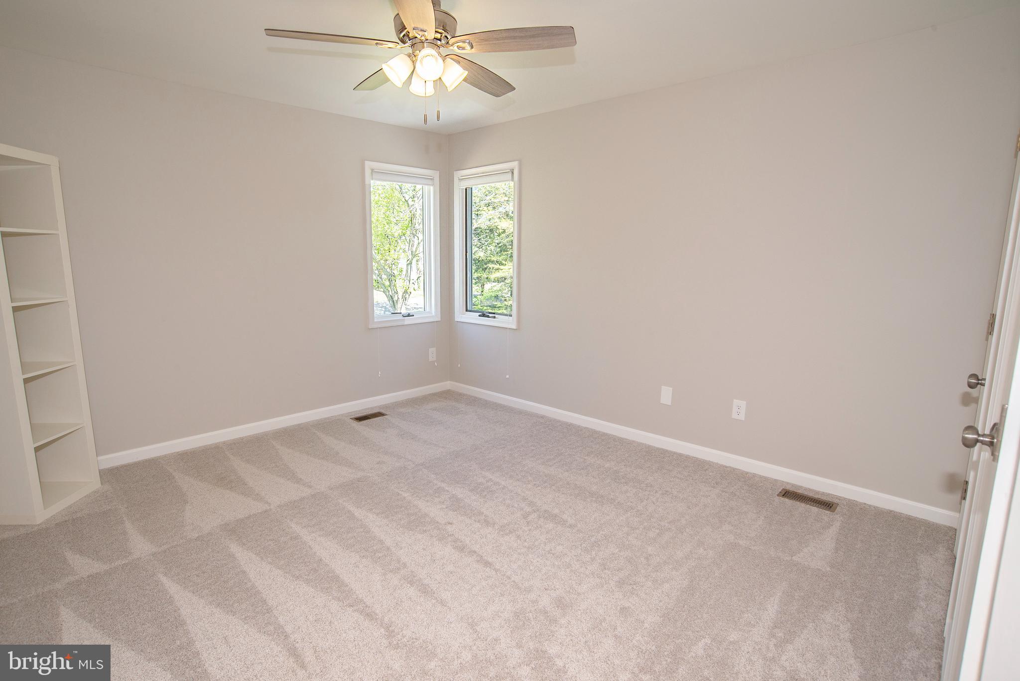 CLAYBURNE WOODS - Residential