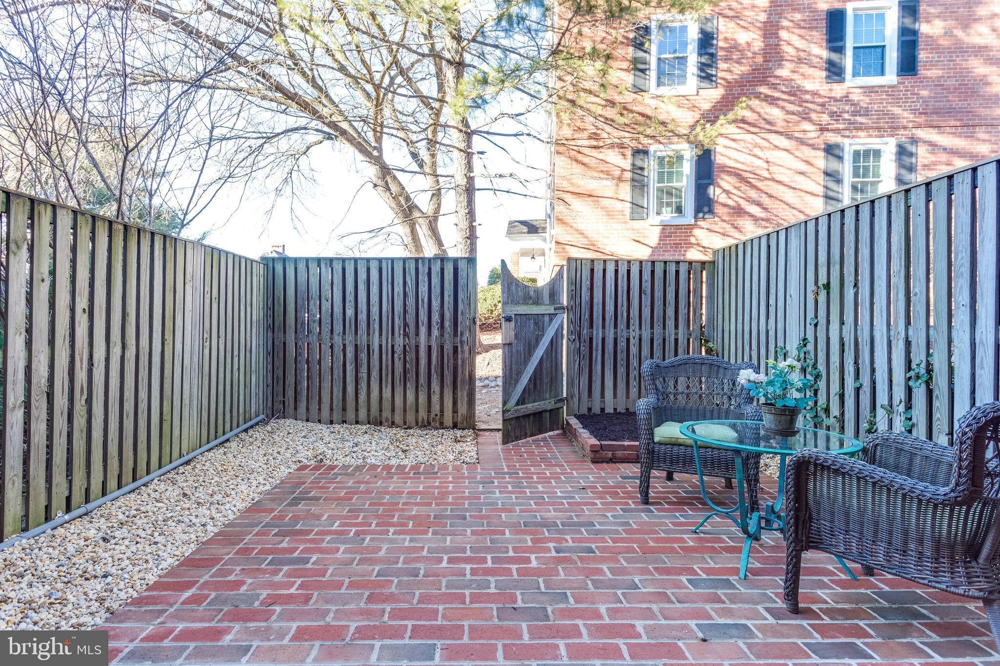 FAIRLINGTON - Residential