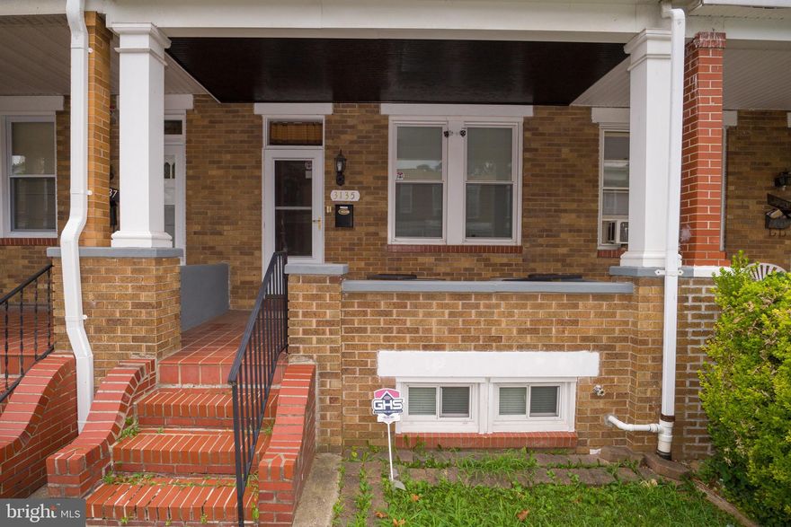 ***** Open House / Wine Tasting Wednesday, September 28, 2022 5pm to 8pm*************

This revitalized town home features spacious living areas, enough space for all your friends and family featuring up to 3 Bedrooms, 1  & 1/2 bathrooms, its the perfect place to make your home. 2 bright and spacious bedrooms are on the upper level of the home and potential third in the basement with 1/2 Bath. Located in the Belair - Edison Community. Build the life you envision in a vibrant safe community full of history, creativity and engaged leaders.  This home is UPDATED!!!!