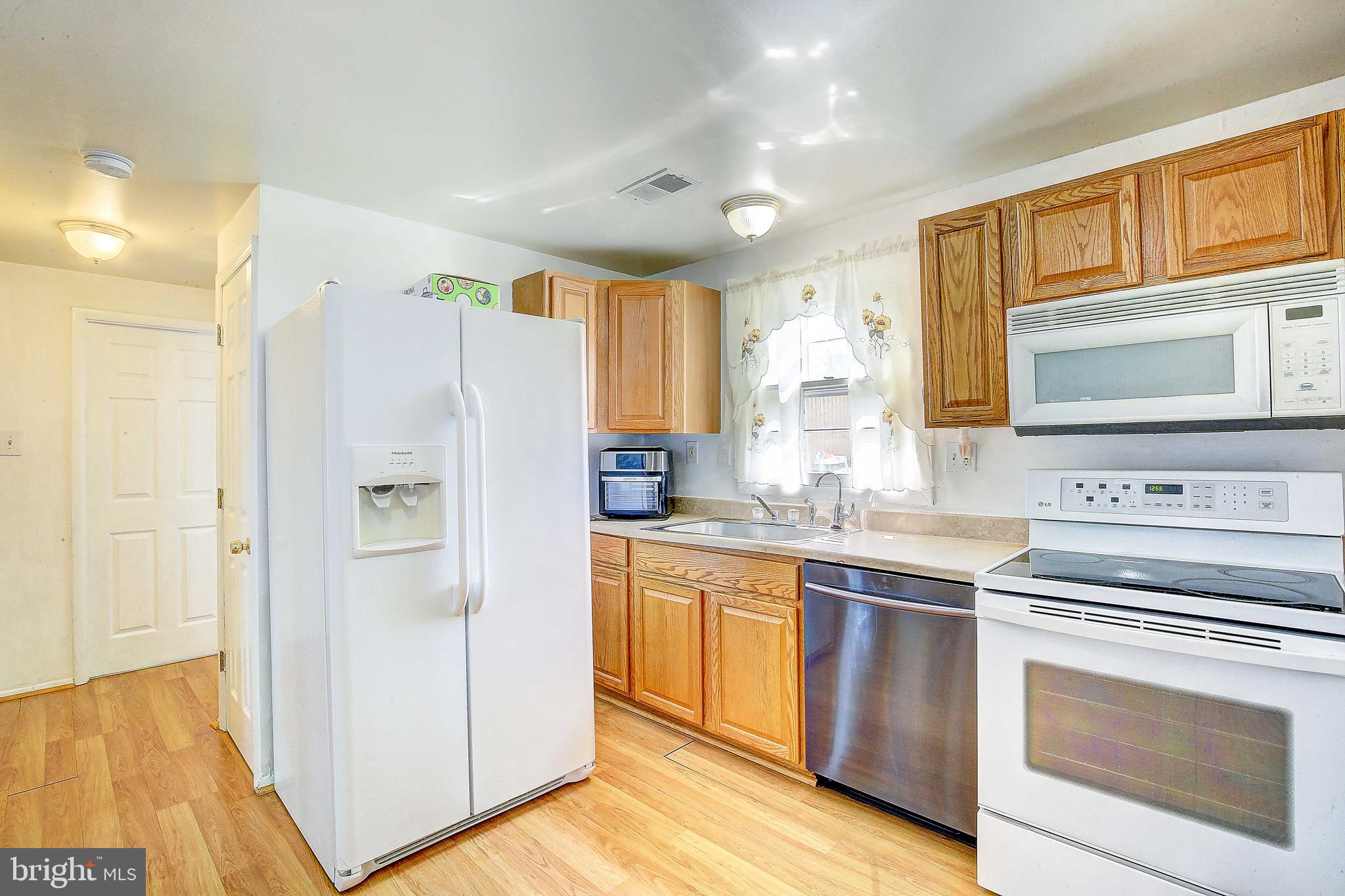 MAPLE RIDGE - Residential