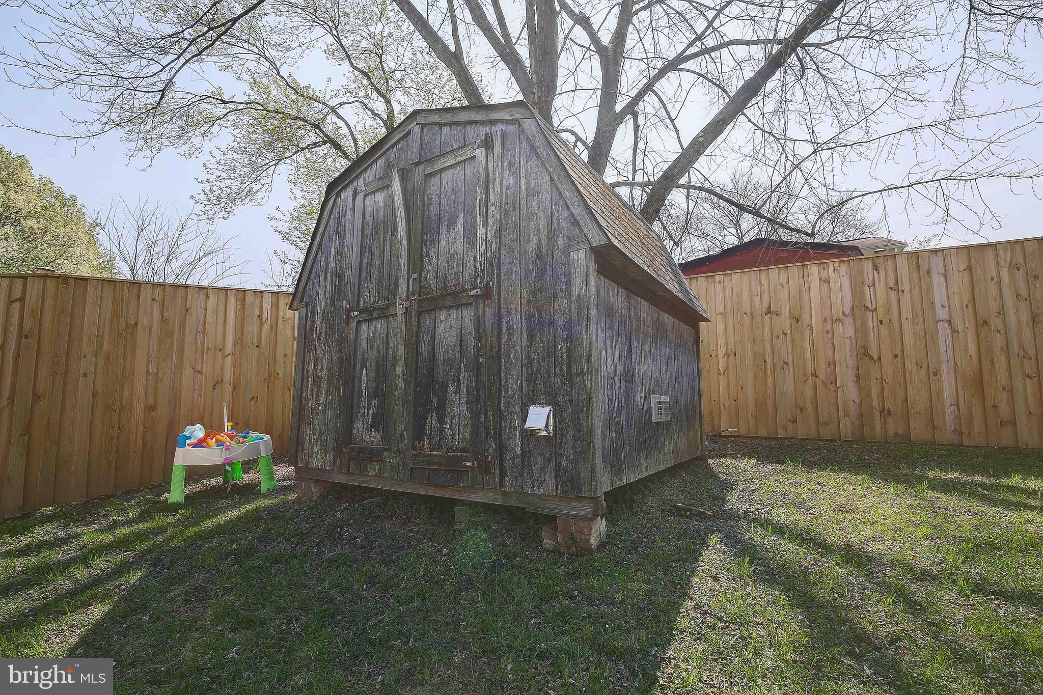 MAPLE RIDGE - Residential