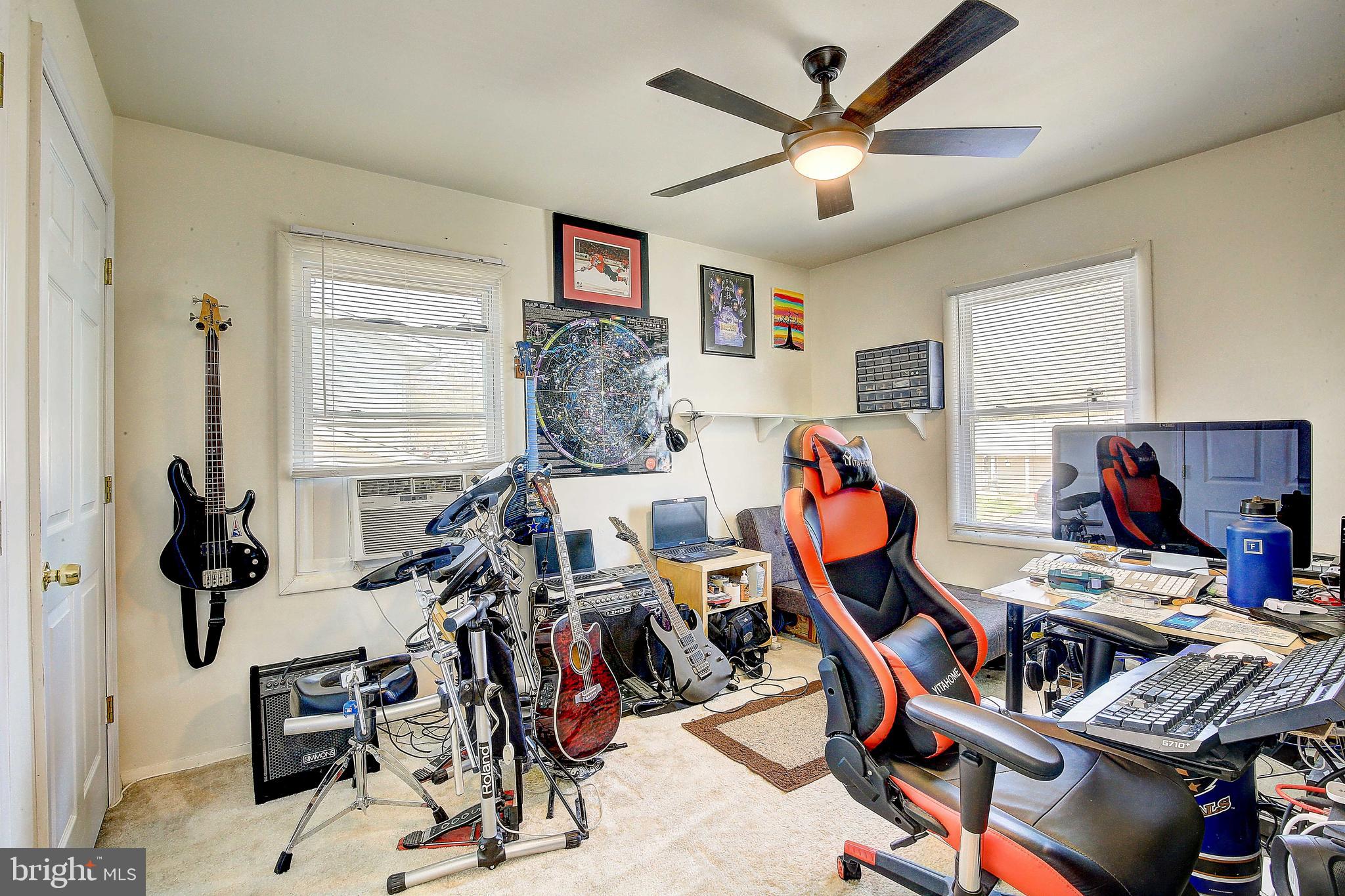 MAPLE RIDGE - Residential