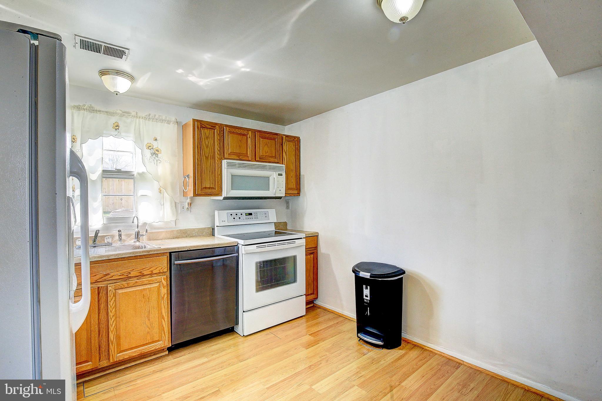 MAPLE RIDGE - Residential