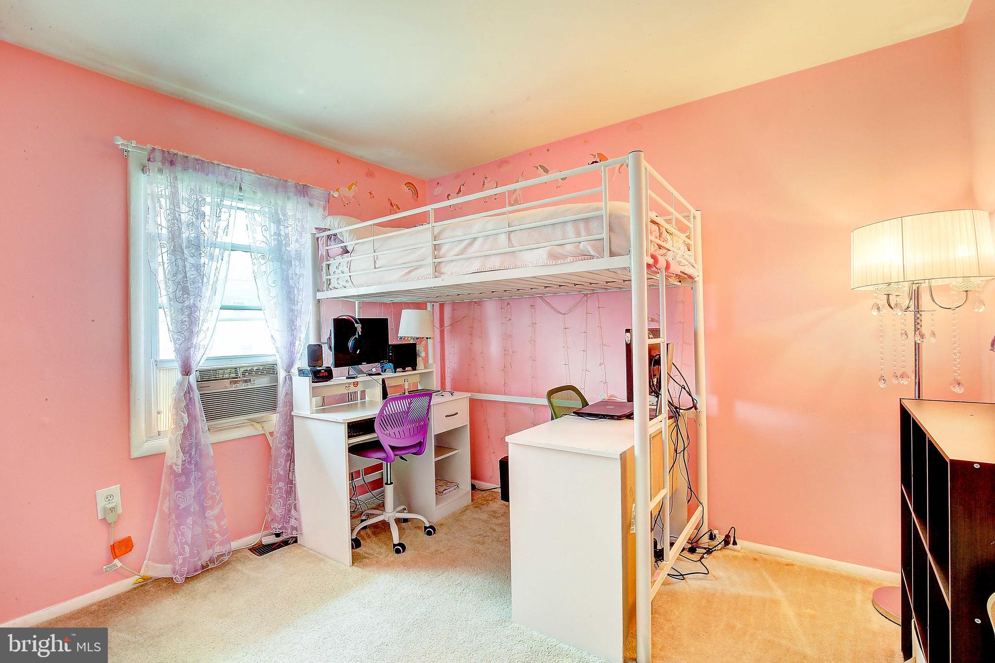 MAPLE RIDGE - Residential