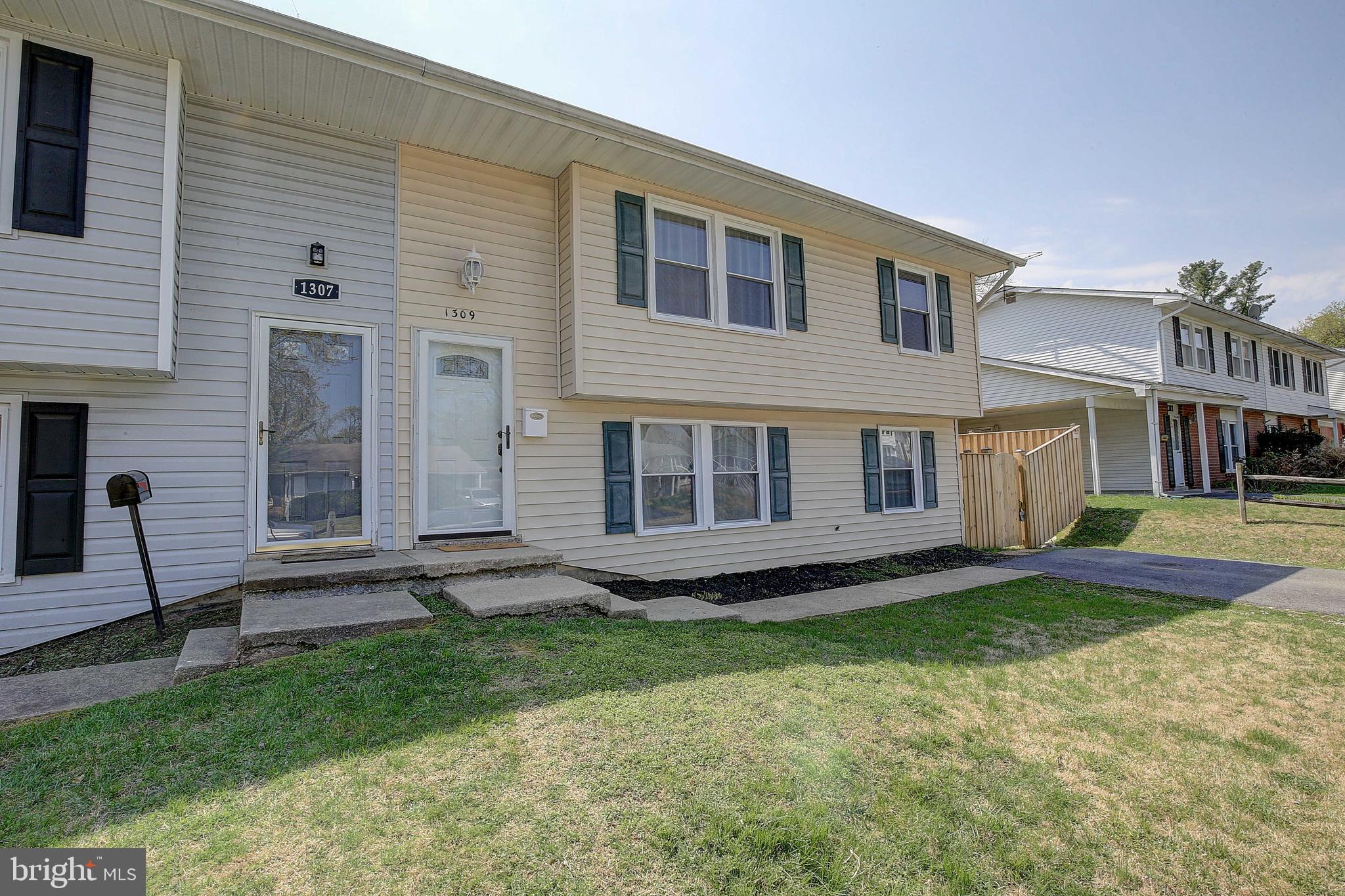 MAPLE RIDGE - Residential