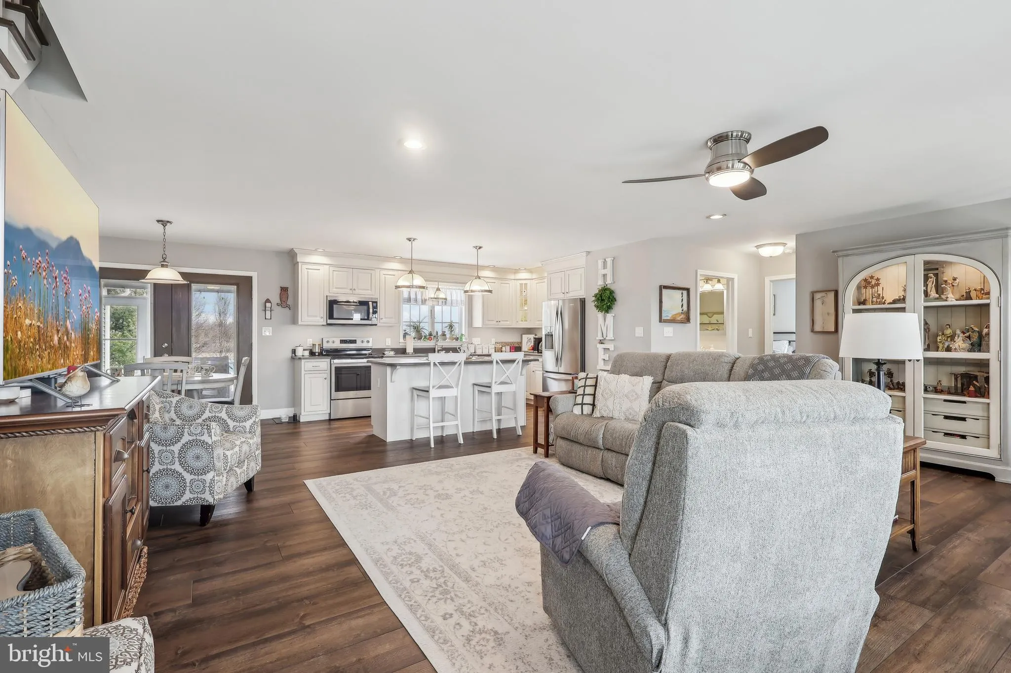 Bridgeton, New Jersey 08302, United States, 4 Bedrooms Bedrooms, ,3 BathroomsBathrooms,Residential,Pending,89315