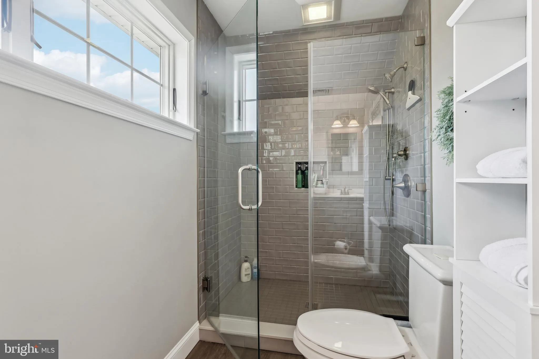 Bridgeton, New Jersey 08302, United States, 4 Bedrooms Bedrooms, ,3 BathroomsBathrooms,Residential,Pending,89315