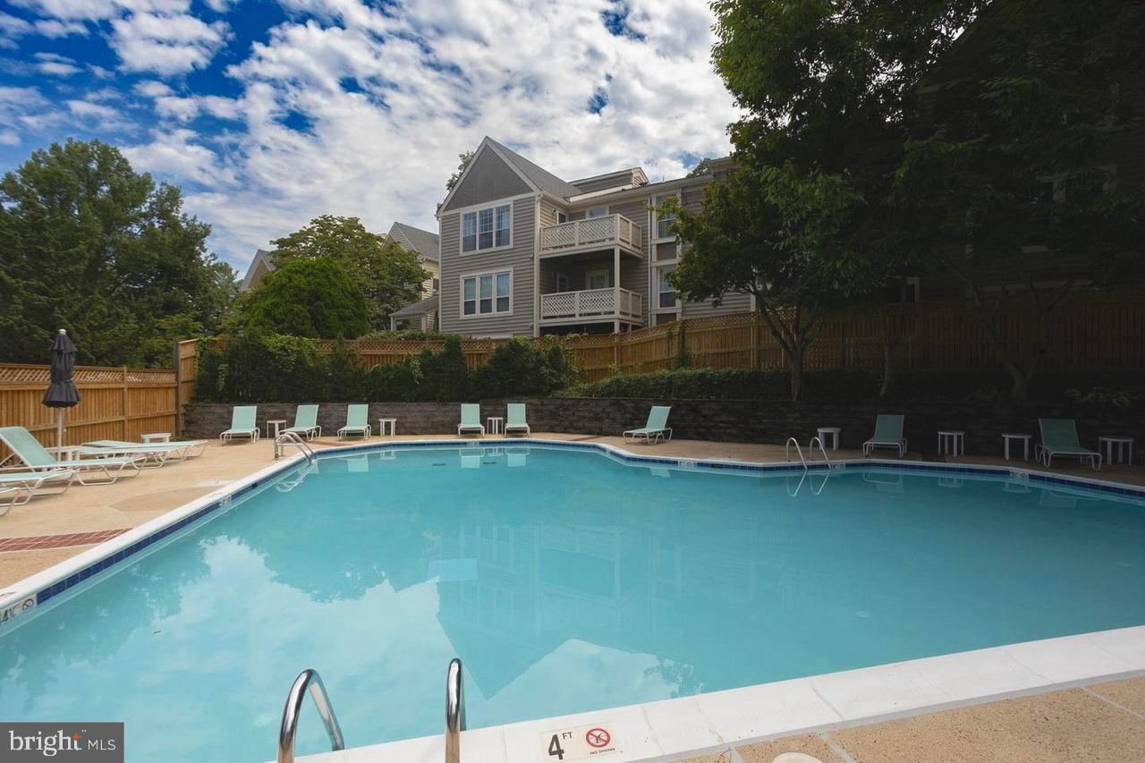 WILLOW POINT - Residential