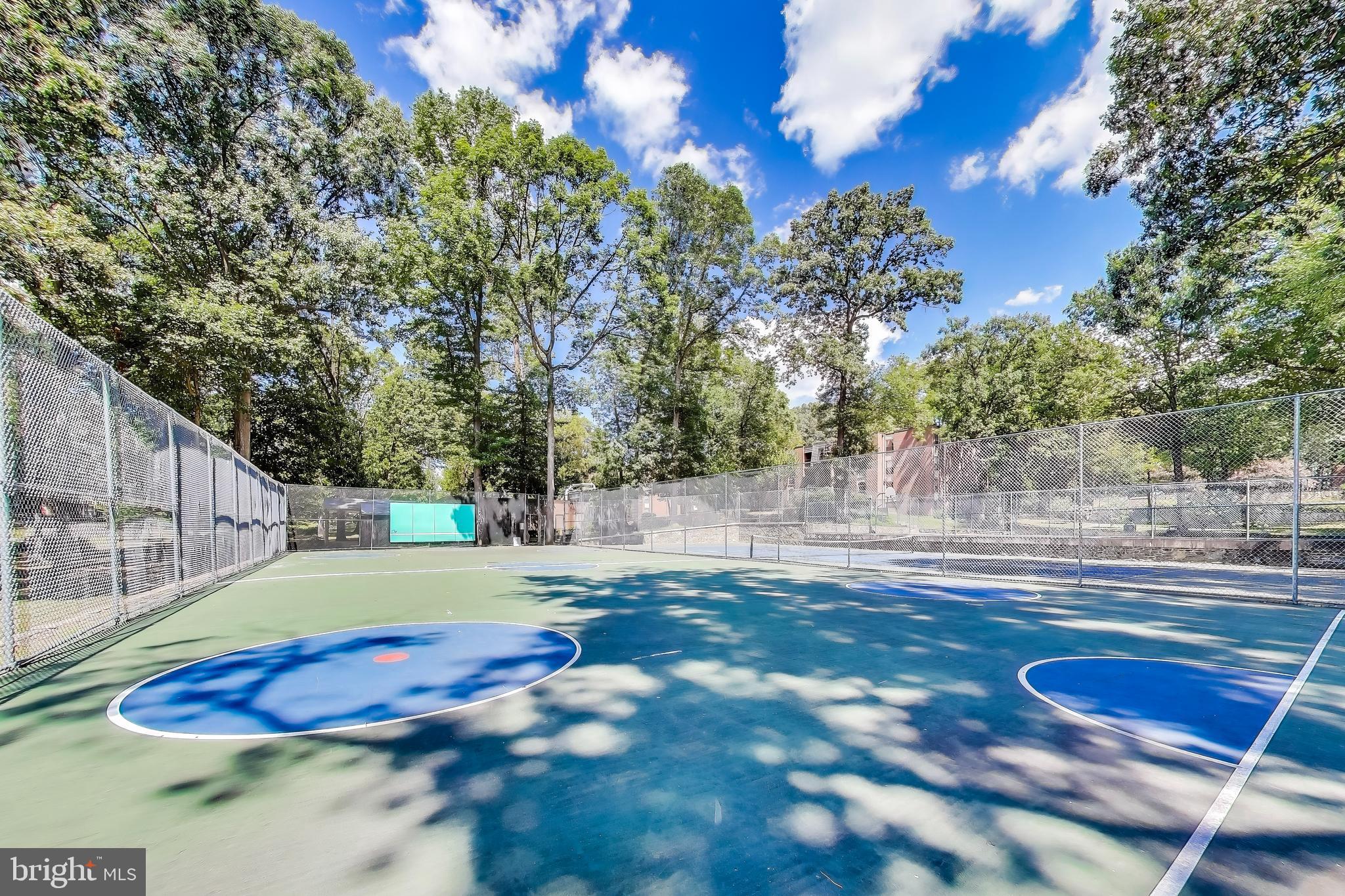 WOODBURN VILLAGE - Residential