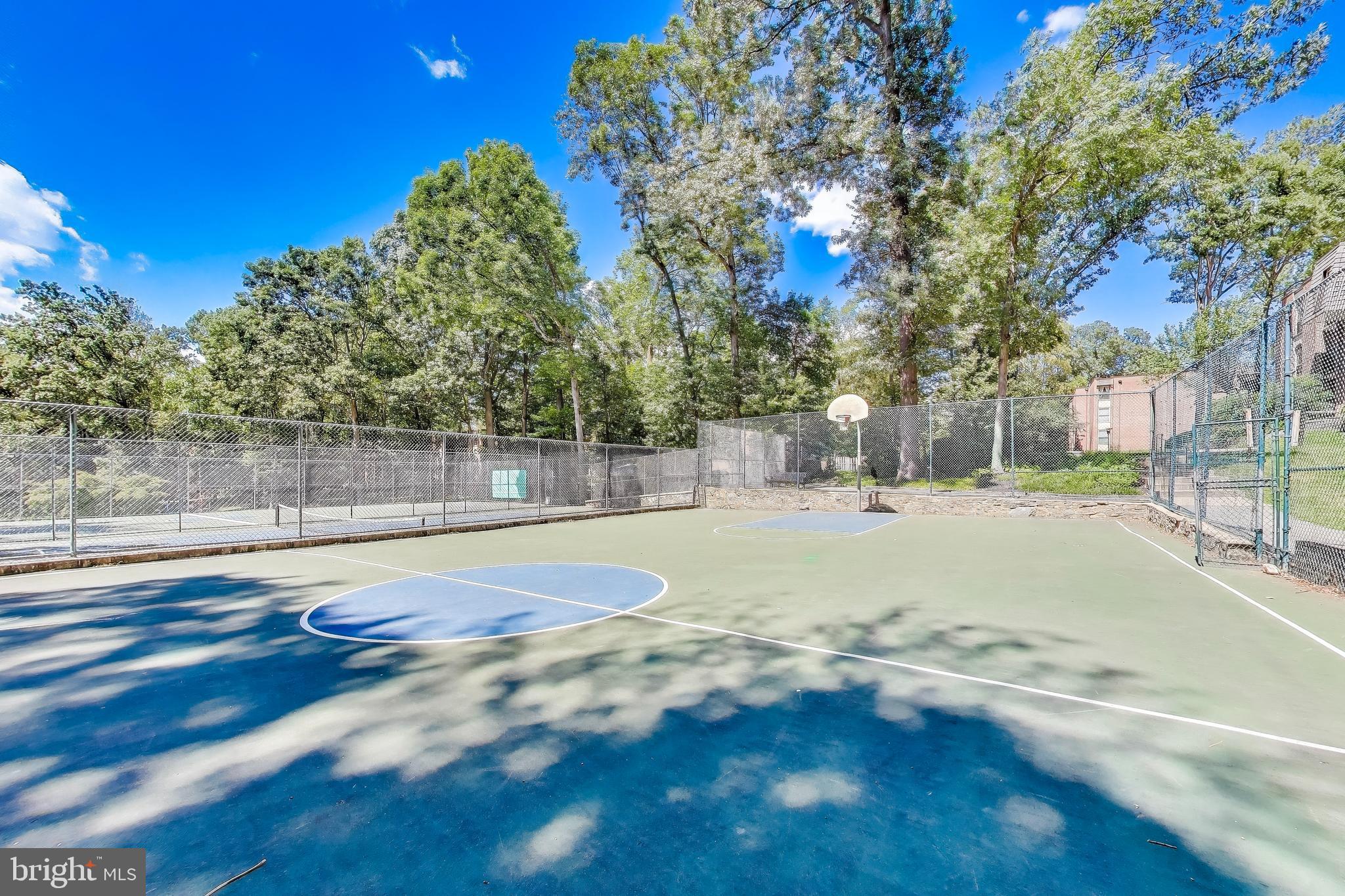 WOODBURN VILLAGE - Residential