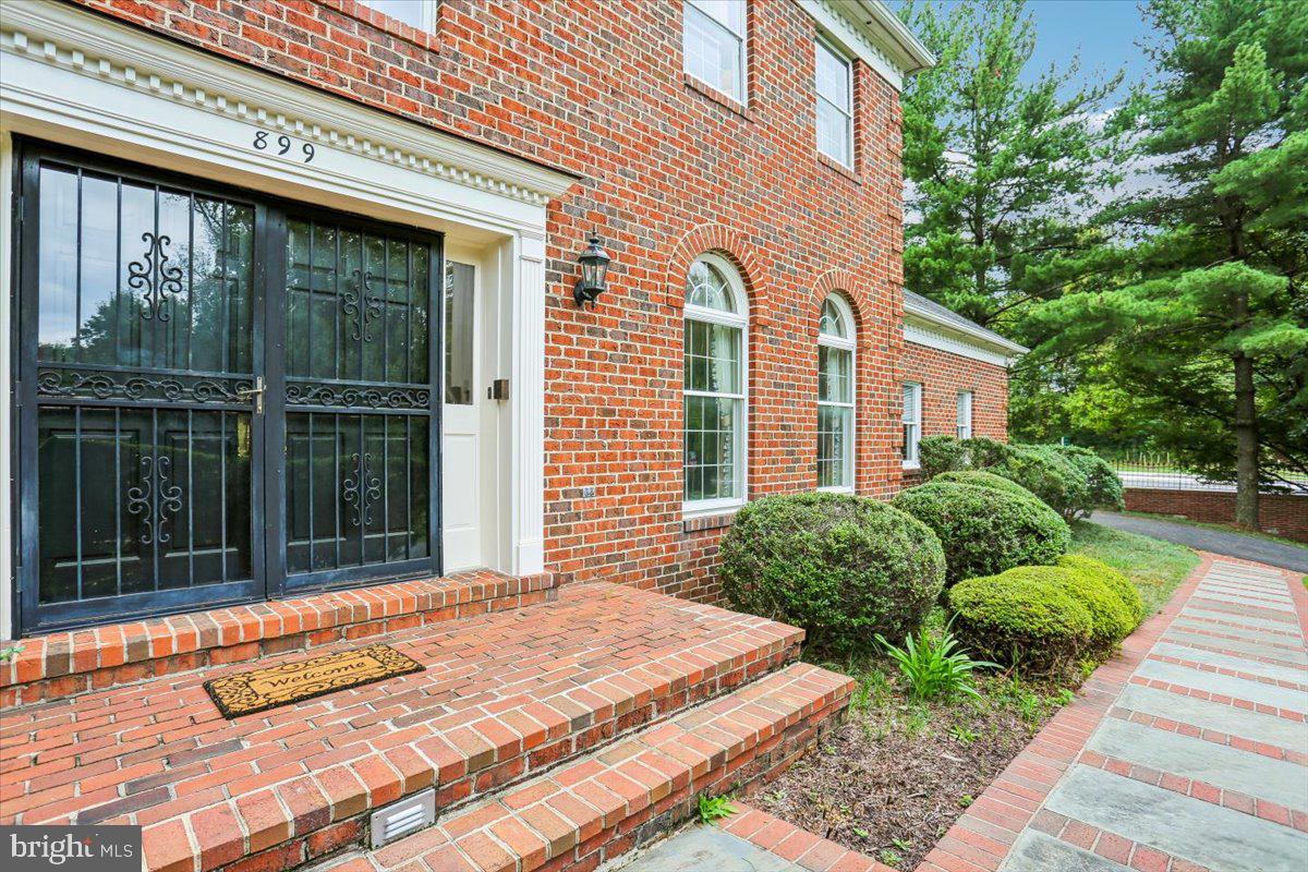899 LINGANORE DRIVE
