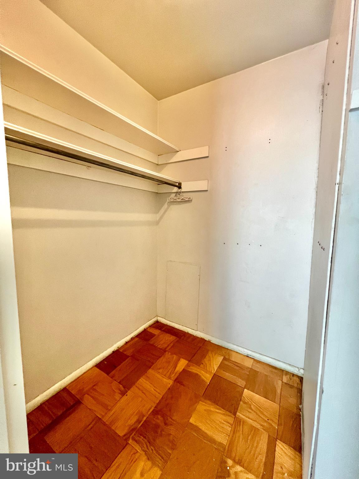 CHELSEA WOODS CONDO - Residential