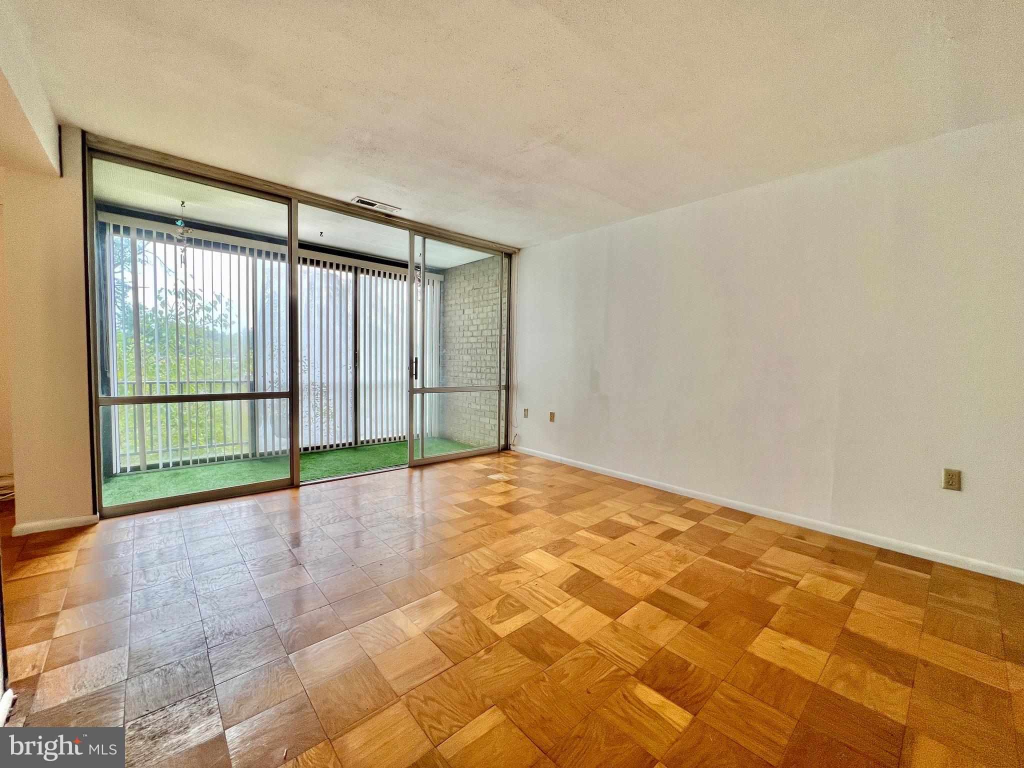 CHELSEA WOODS CONDO - Residential