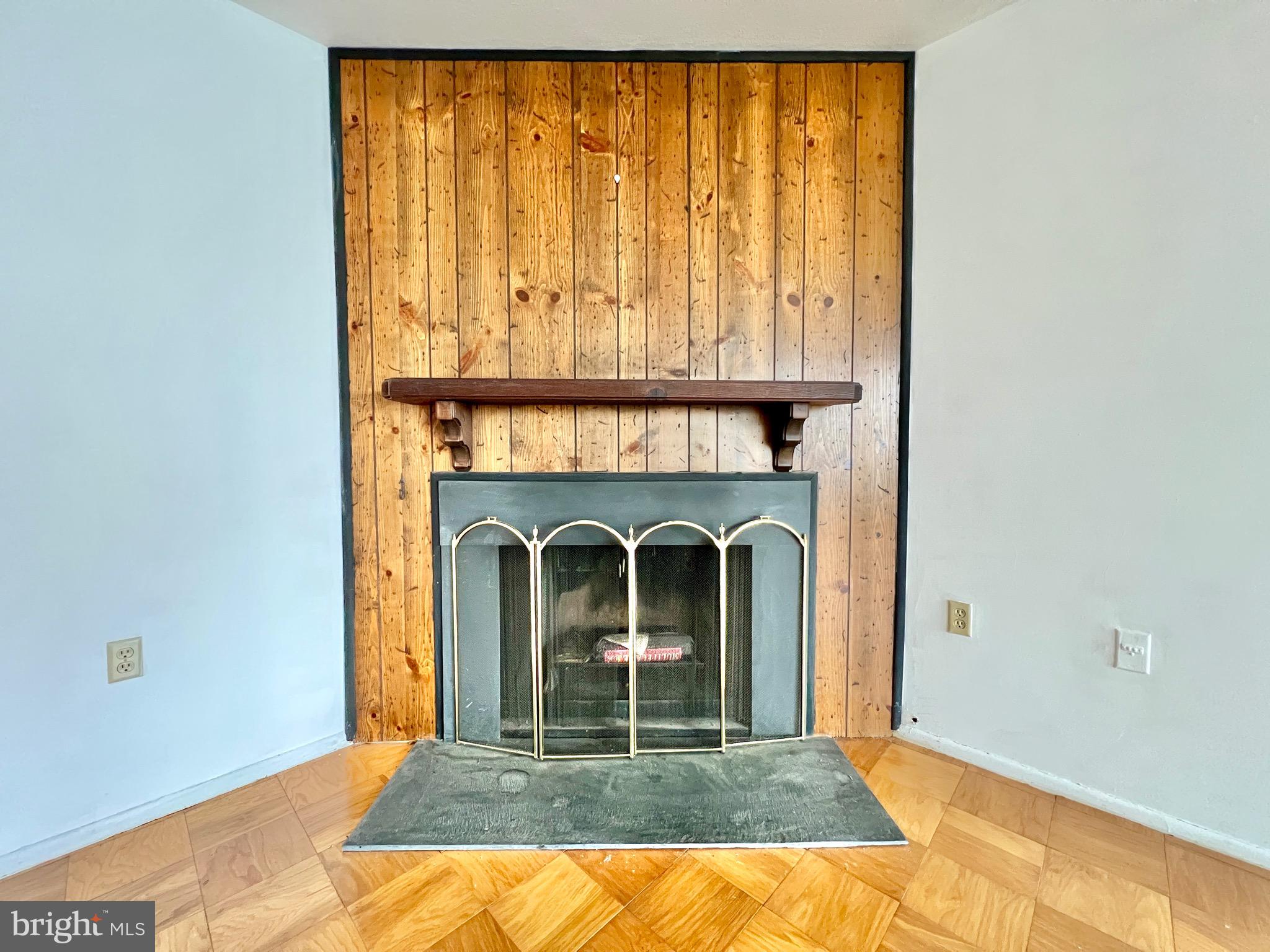 CHELSEA WOODS CONDO - Residential