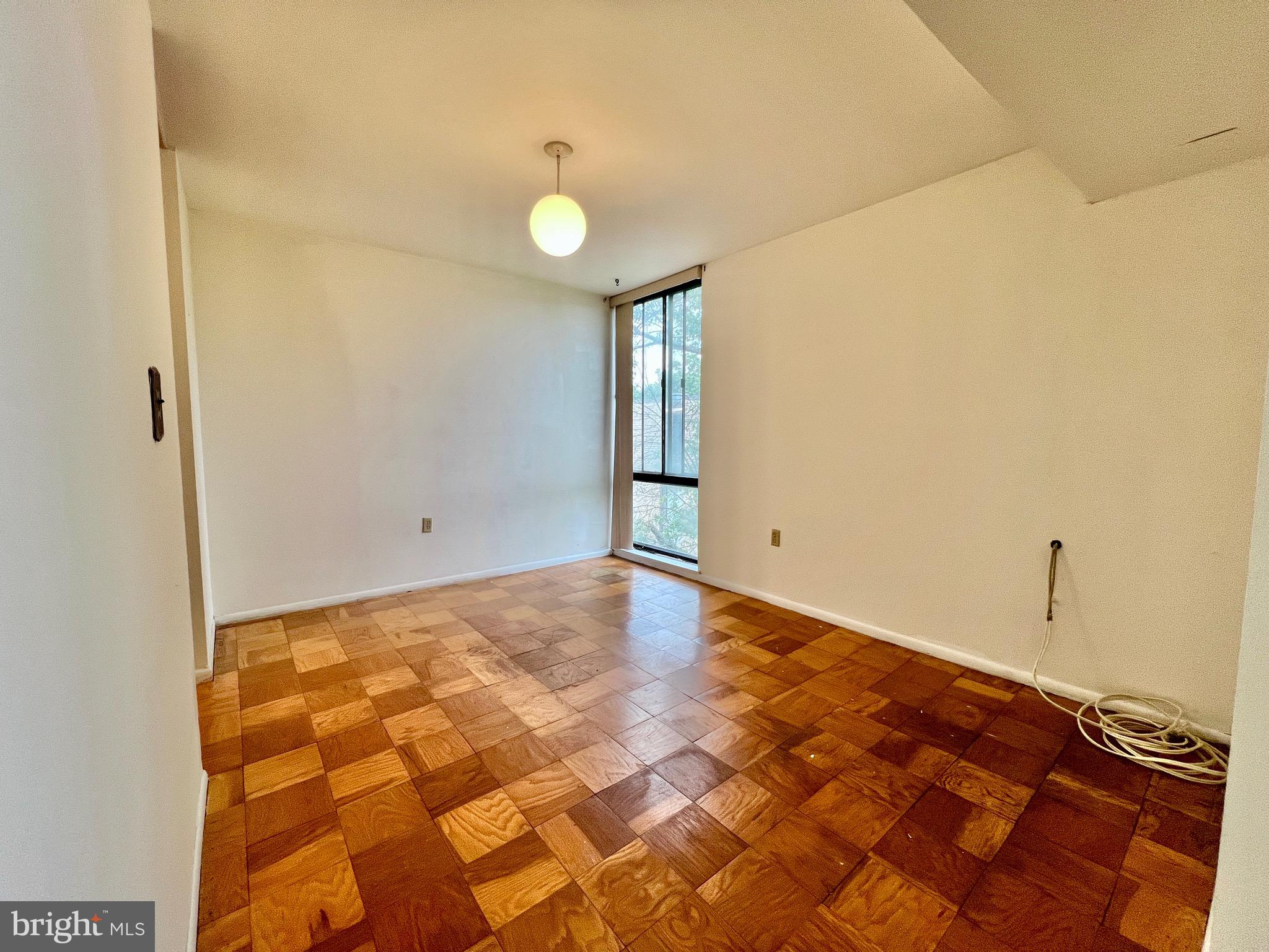 CHELSEA WOODS CONDO - Residential