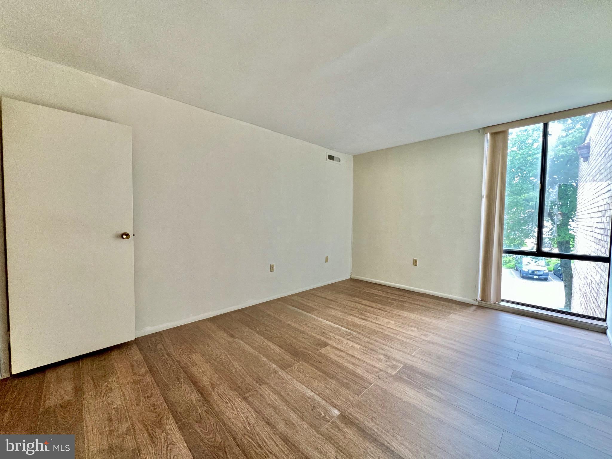 CHELSEA WOODS CONDO - Residential