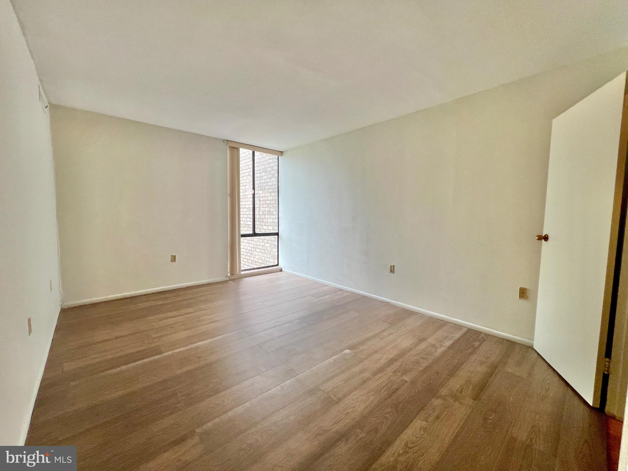 CHELSEA WOODS CONDO - Residential