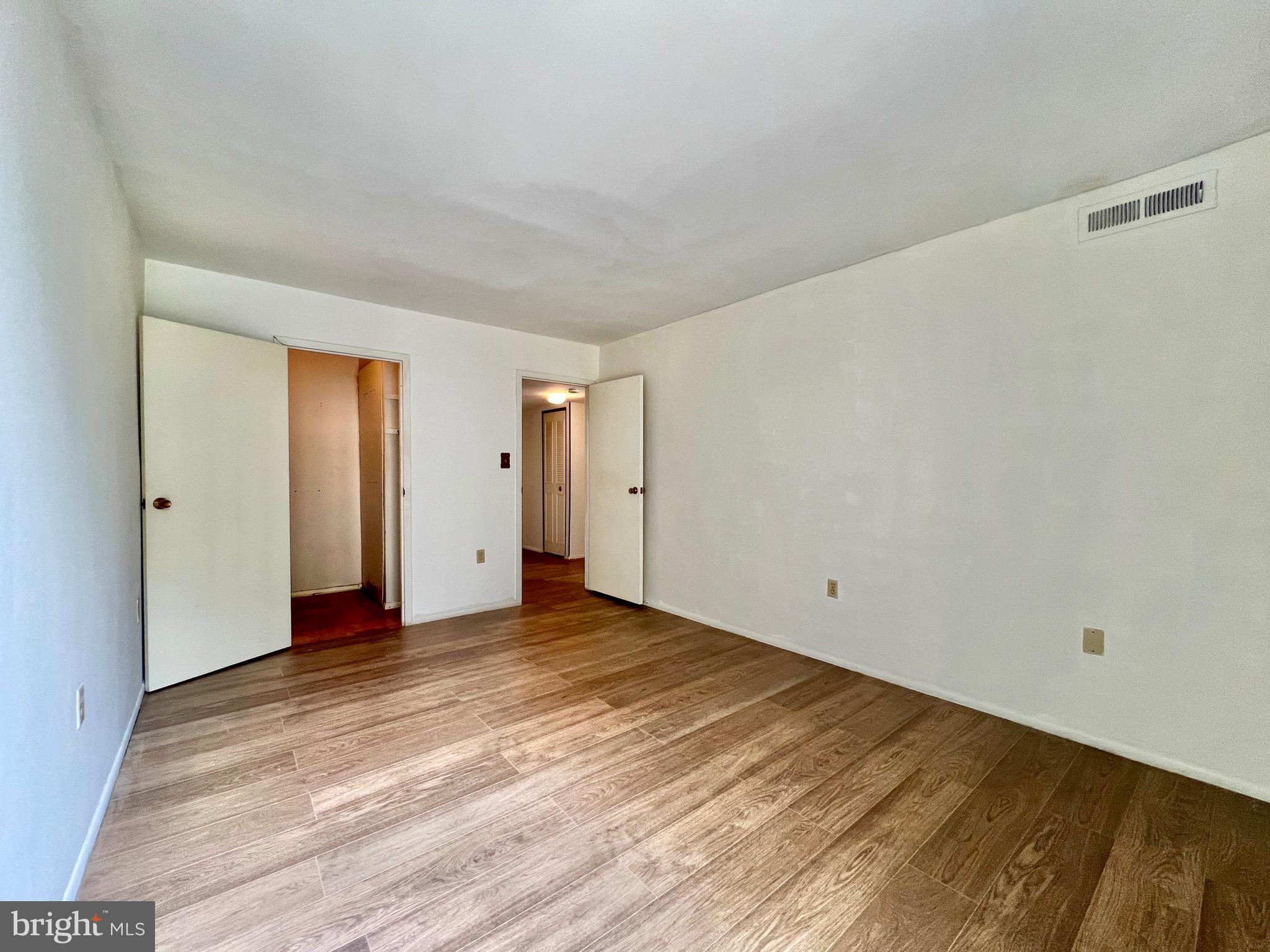 CHELSEA WOODS CONDO - Residential