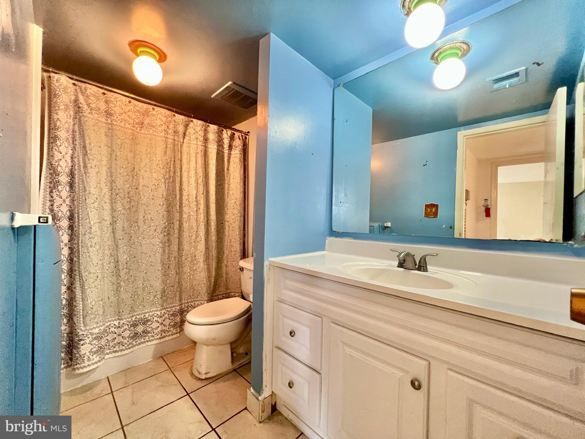 CHELSEA WOODS CONDO - Residential