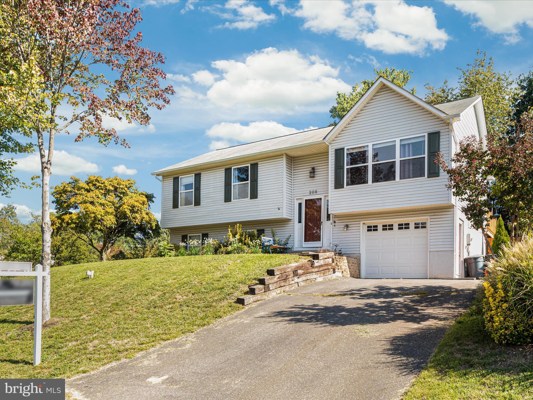 PEMBRIDGE HEIGHTS - Residential Lease