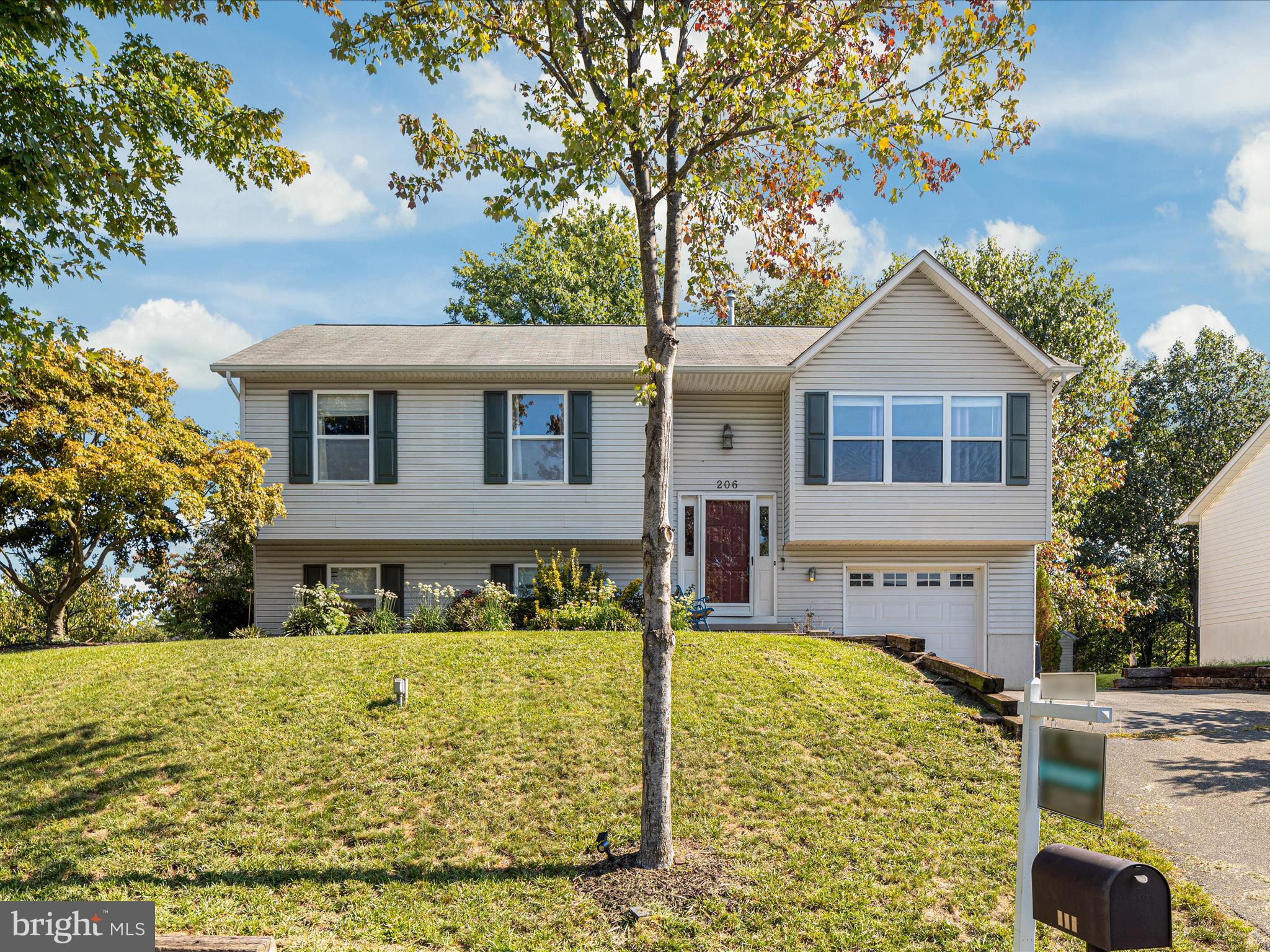 PEMBRIDGE HEIGHTS - Residential Lease