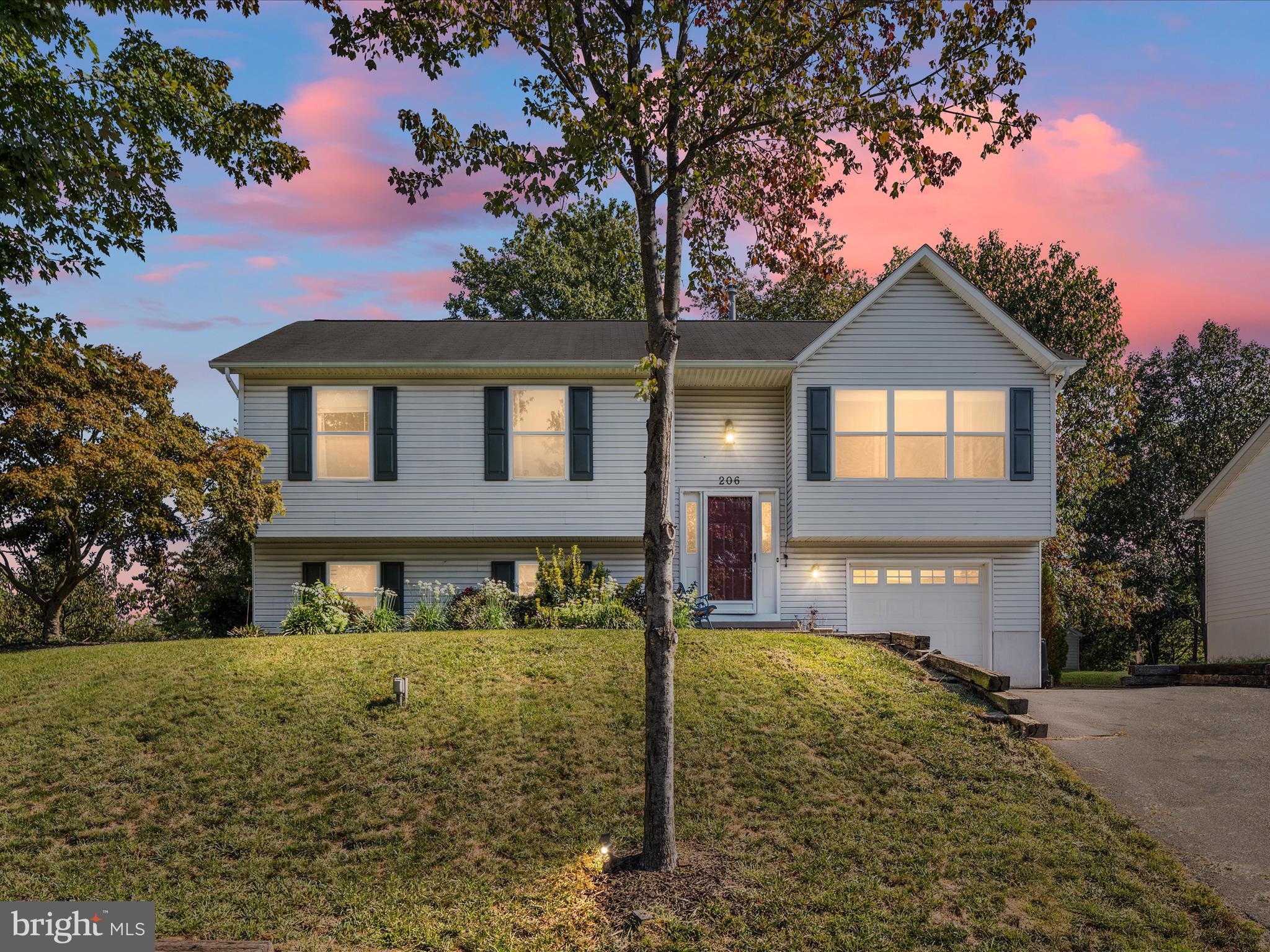 PEMBRIDGE HEIGHTS - Residential Lease