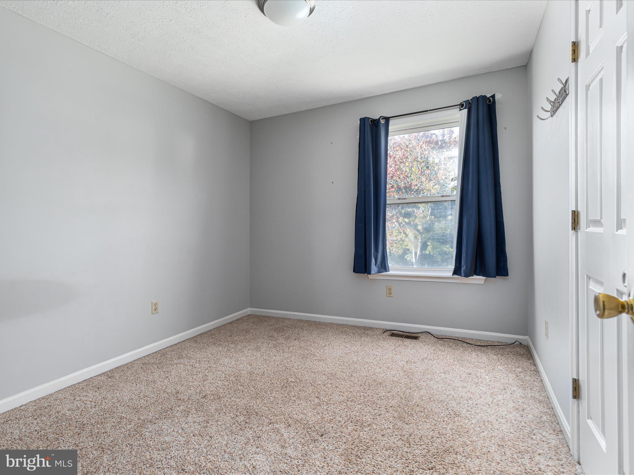 PEMBRIDGE HEIGHTS - Residential Lease