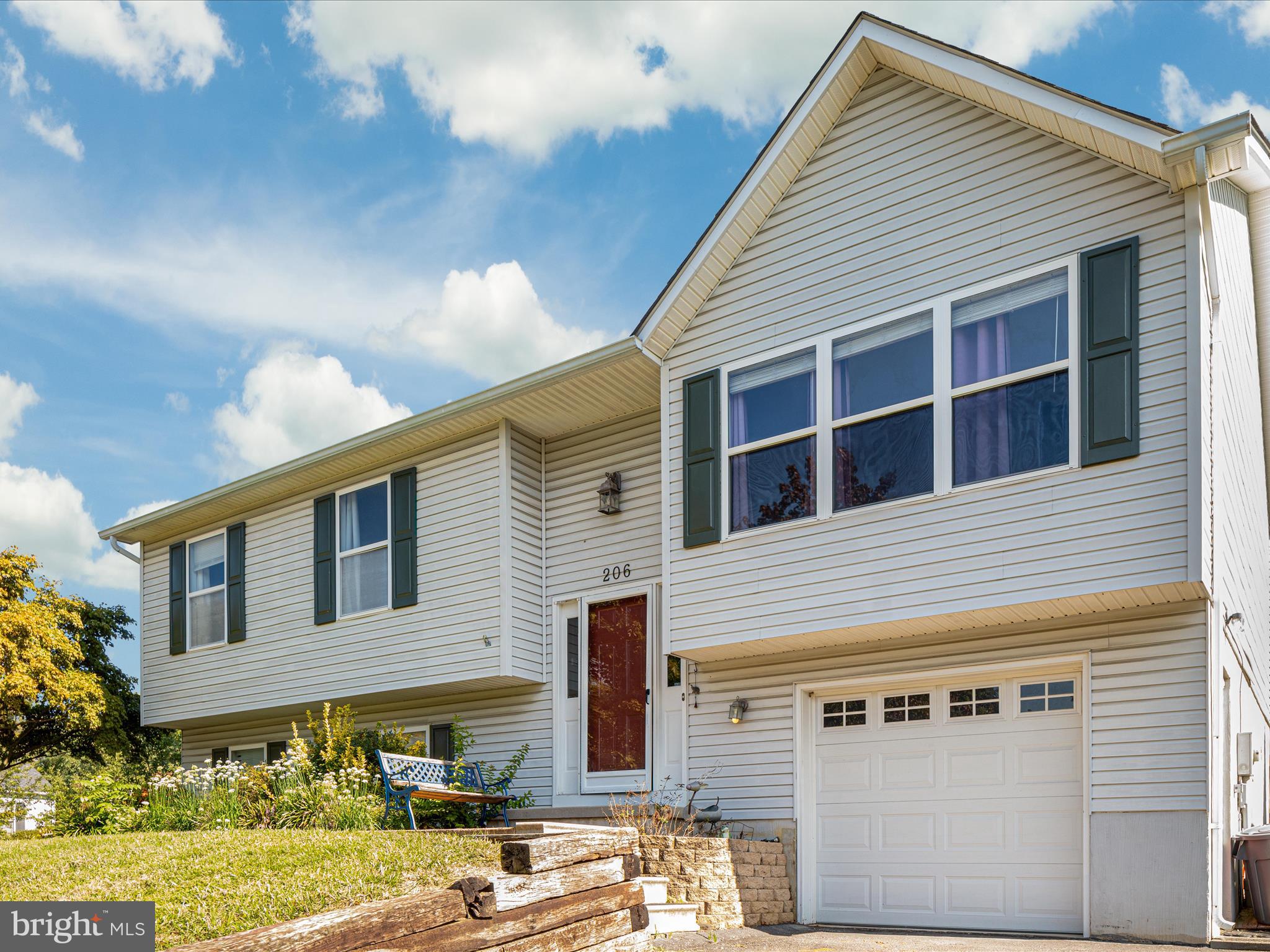 PEMBRIDGE HEIGHTS - Residential Lease