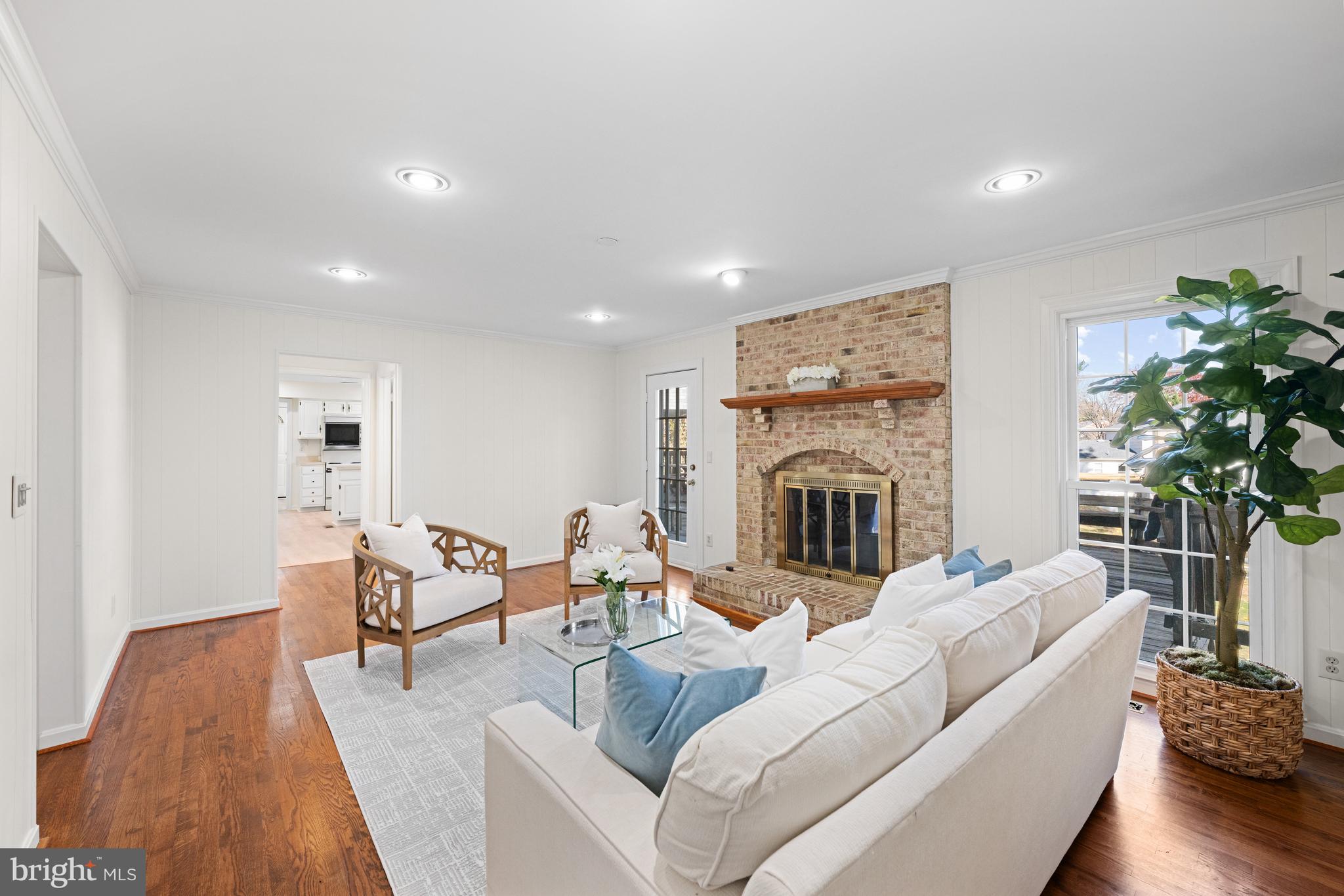 FOX HILLS - Residential