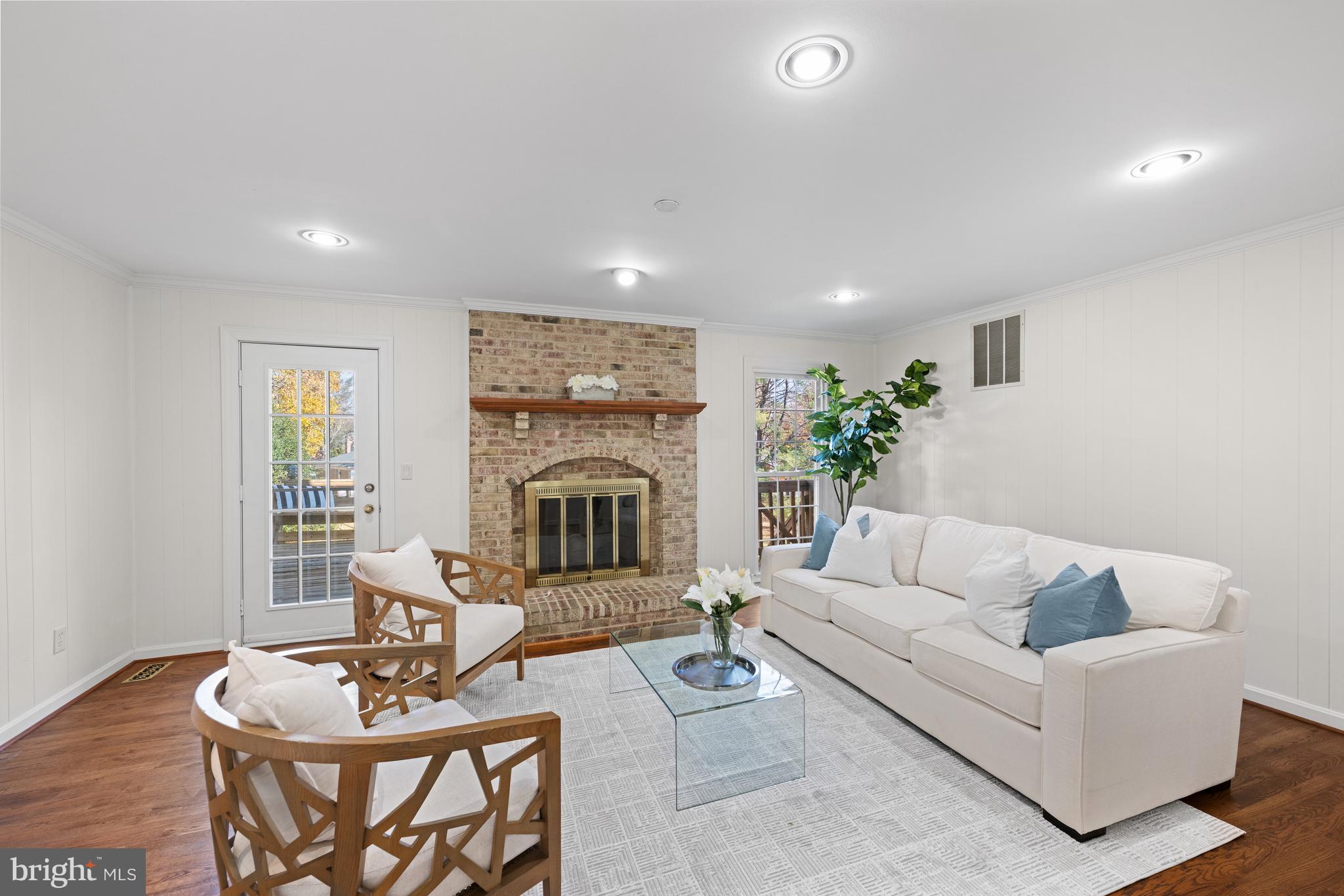 FOX HILLS - Residential