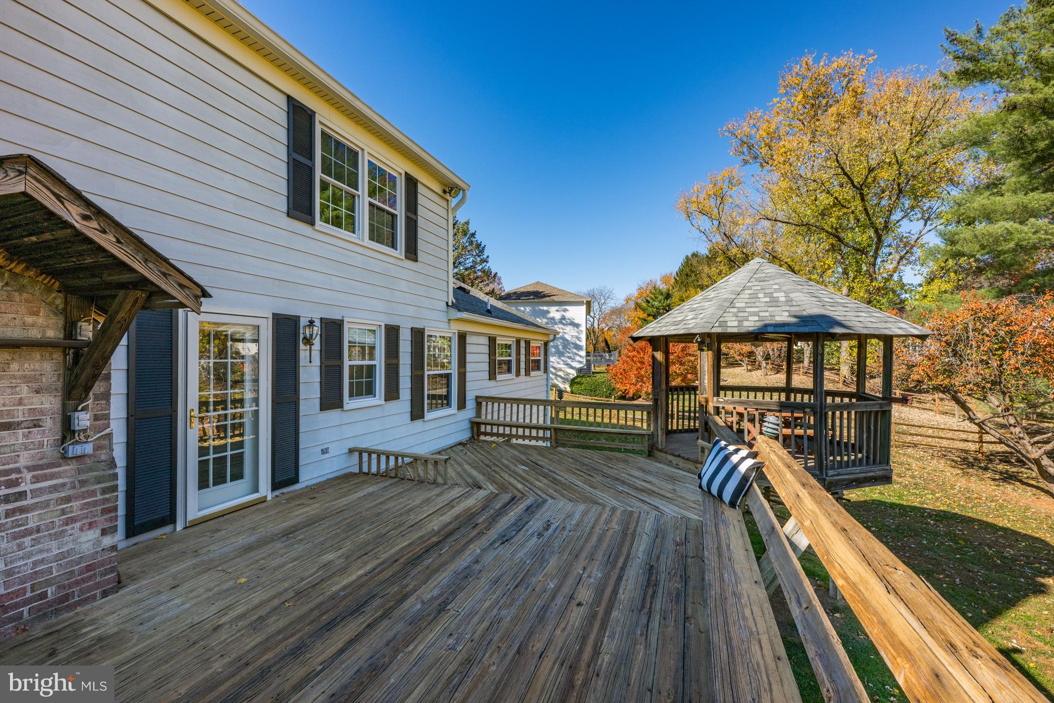 FOX HILLS - Residential