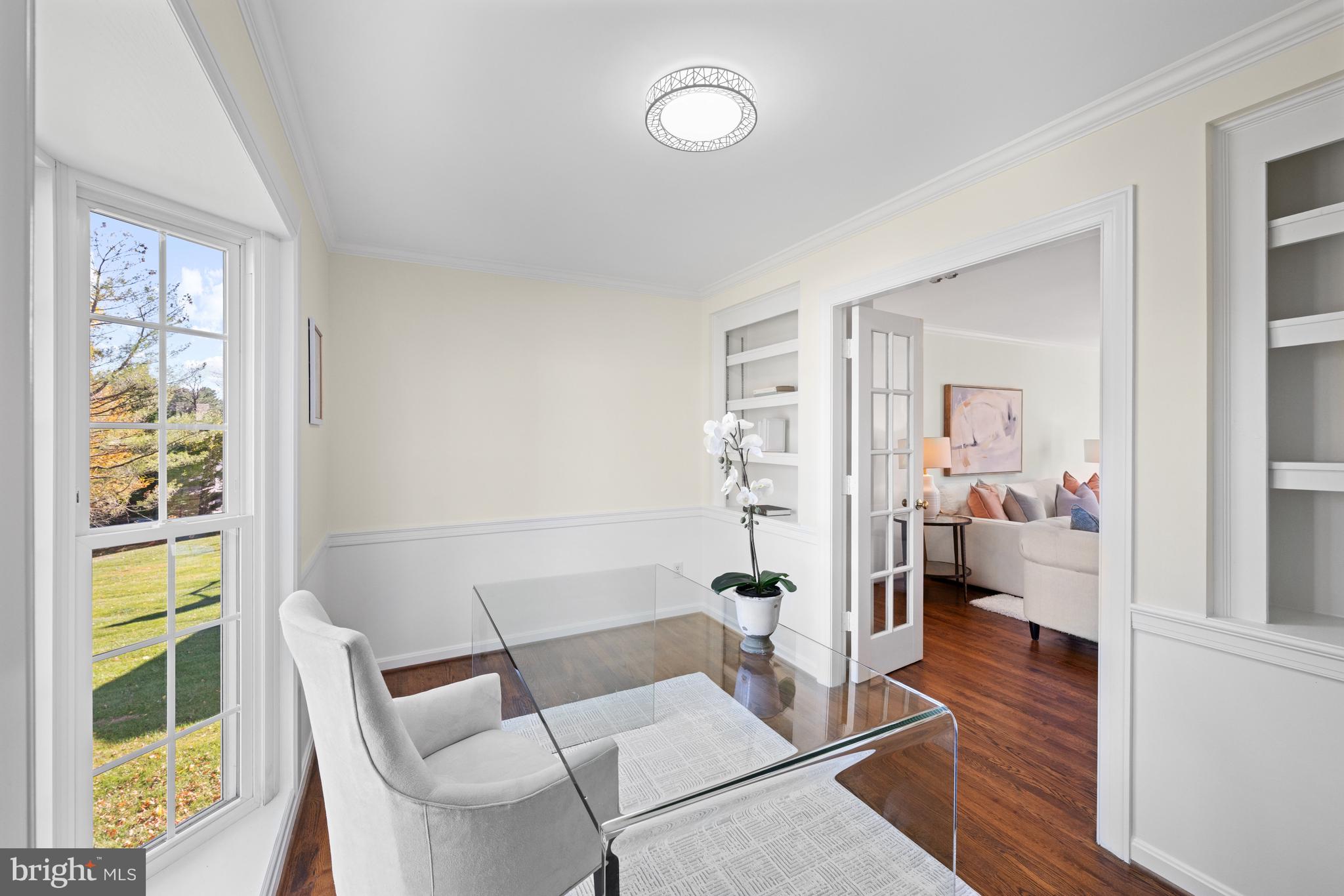 FOX HILLS - Residential