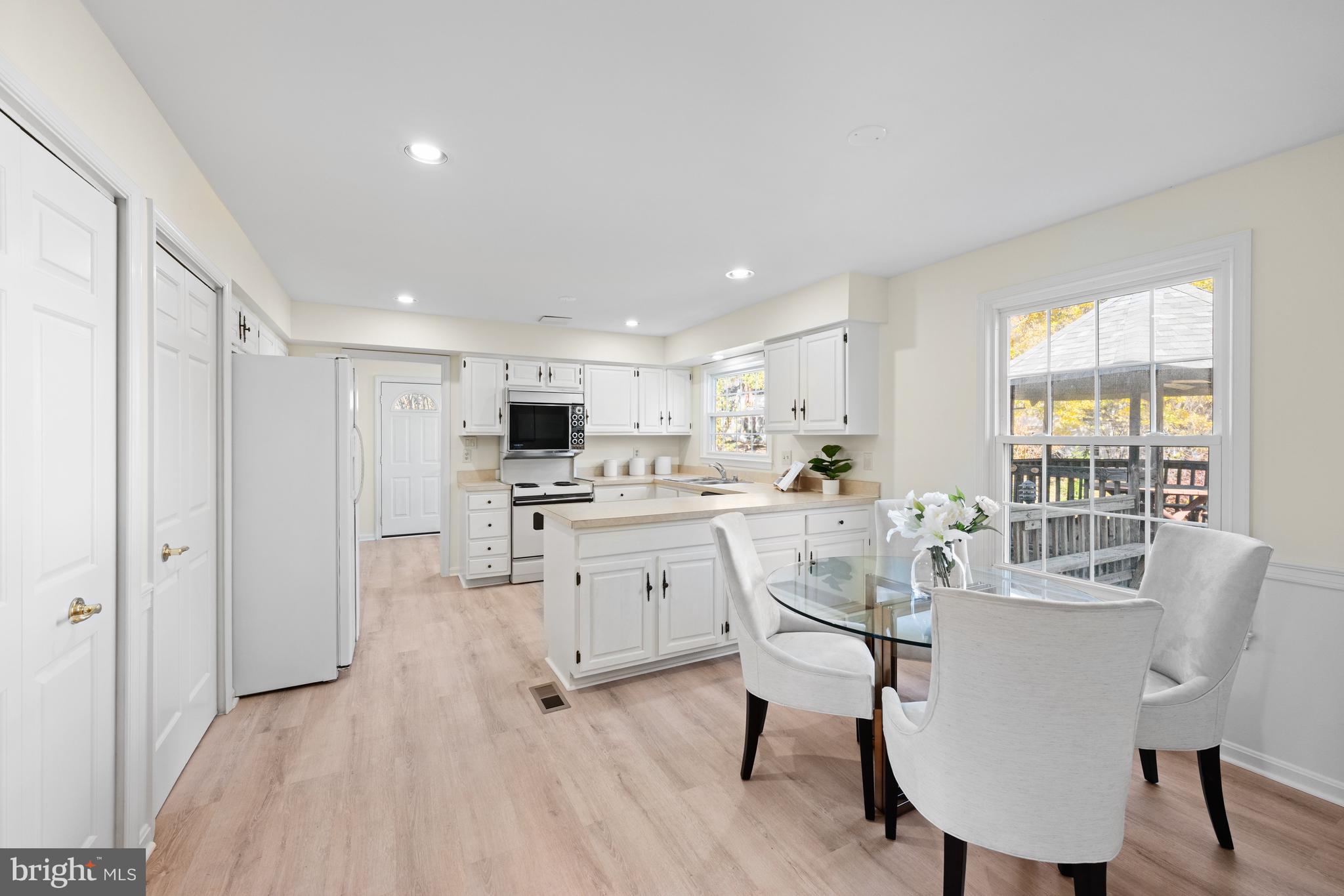 FOX HILLS - Residential