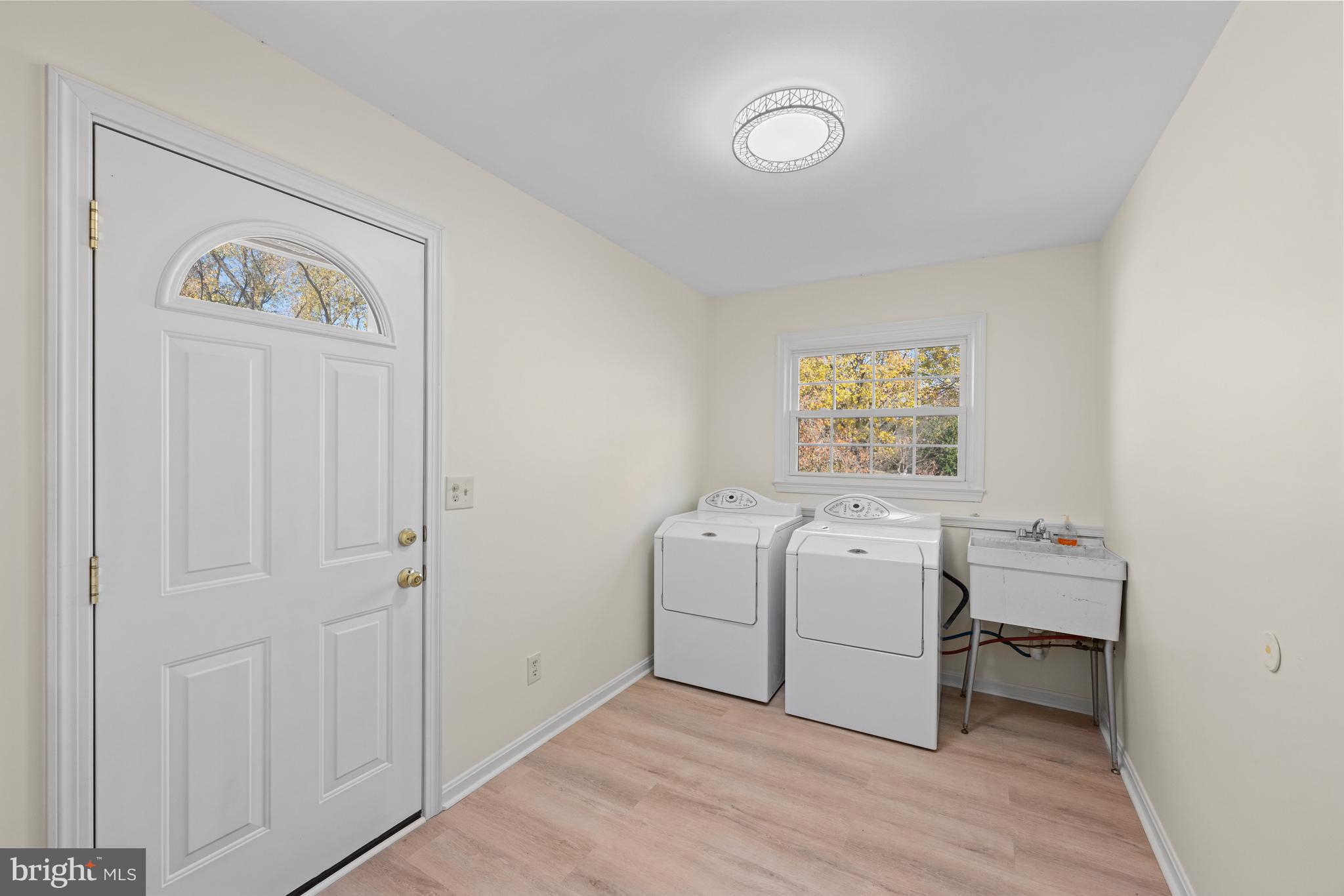 FOX HILLS - Residential